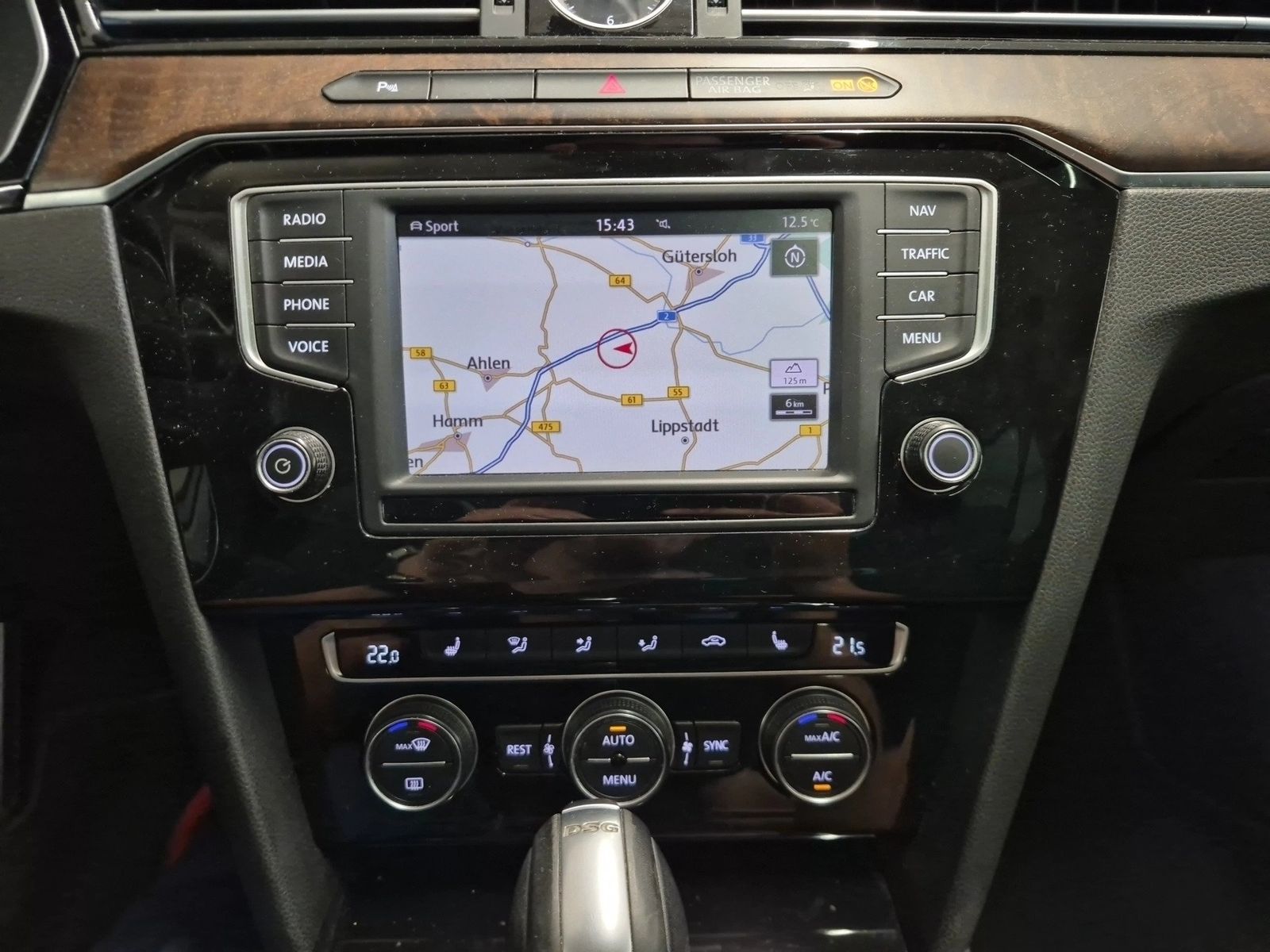 Fahrzeugabbildung Volkswagen Passat Variant Alltrack 2.0l BiTDI 4Moition 176k - mit KI generiert/bearbeitet