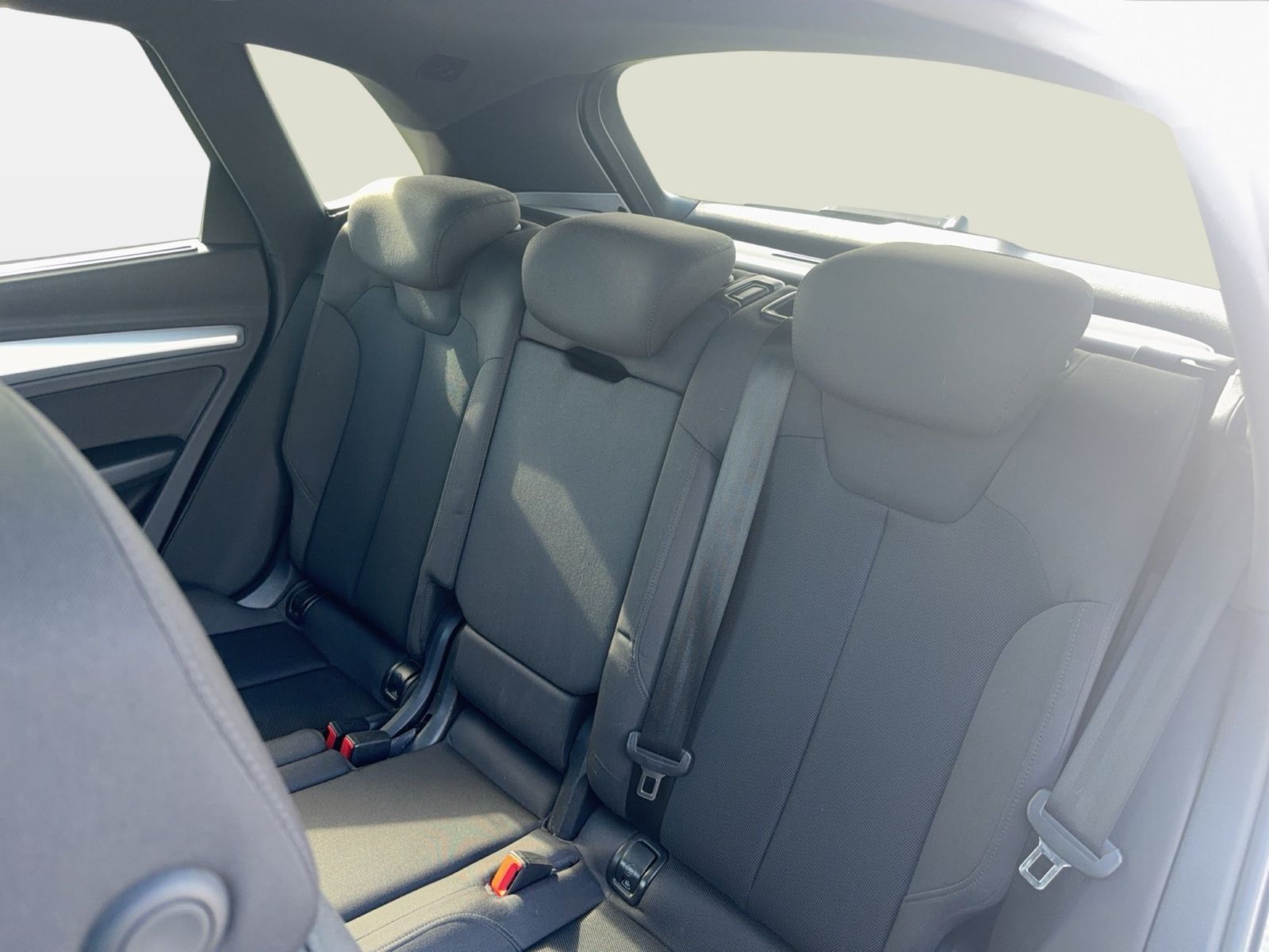 Fahrzeug autohaus mense Fahrzeugabbildung Audi Q5 TFSI 50 TFSI e quattro S tronic advanced LM - mit KI generiert/bearbeitet