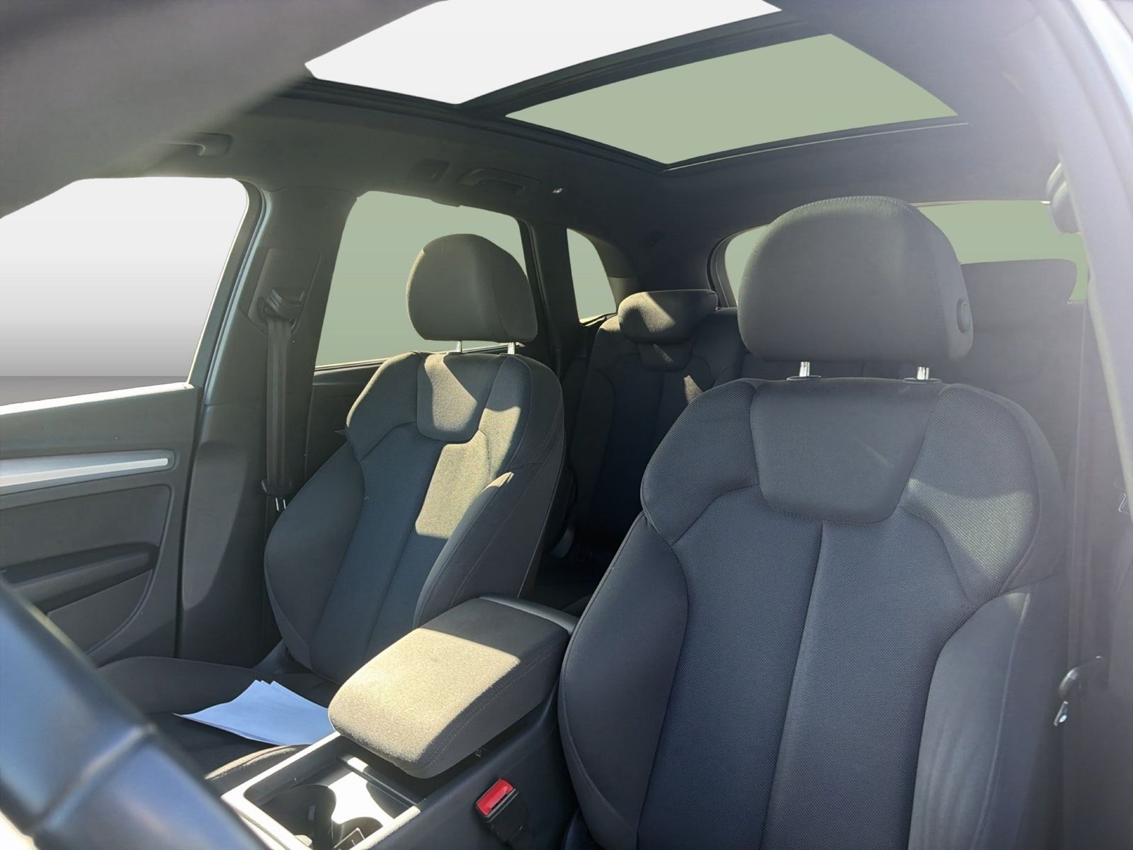 Fahrzeug autohaus mense Fahrzeugabbildung Audi Q5 TFSI 50 TFSI e quattro S tronic advanced LM - mit KI generiert/bearbeitet