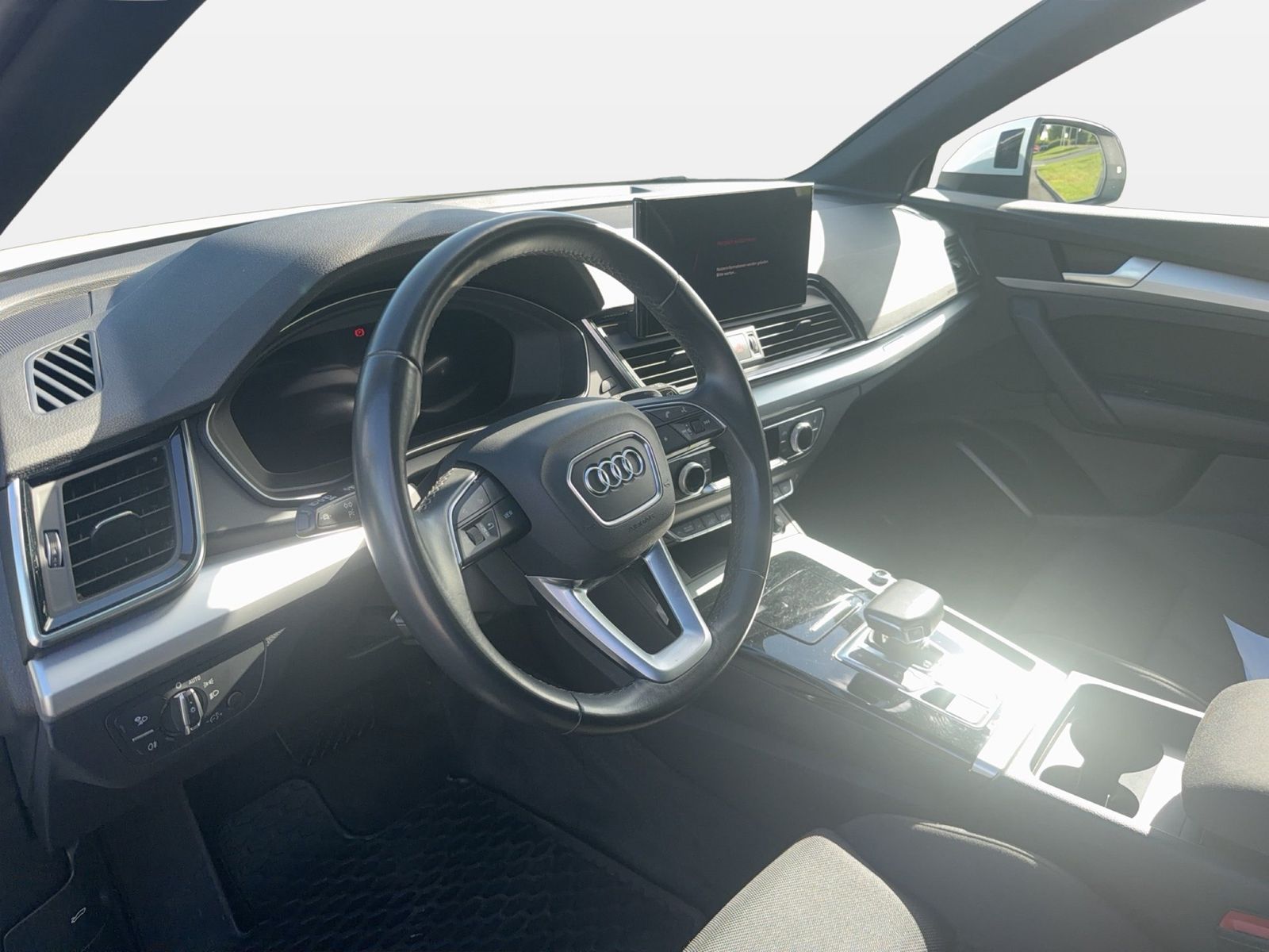 Fahrzeug autohaus mense Fahrzeugabbildung Audi Q5 TFSI 50 TFSI e quattro S tronic advanced LM - mit KI generiert/bearbeitet