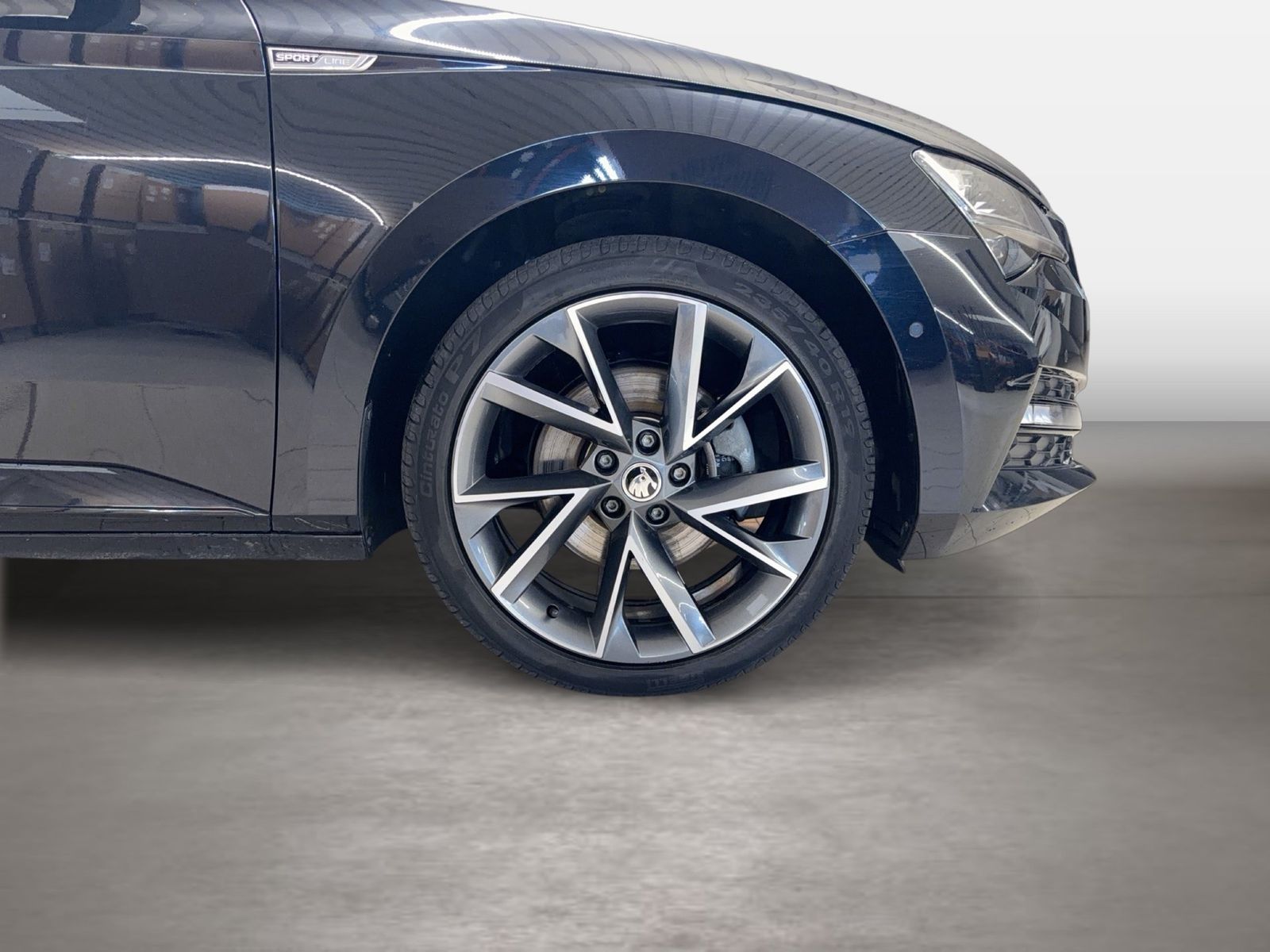 Fahrzeugabbildung SKODA Superb Combi 1.4 TSI Sportline iV AHK|Pano|SD|LM