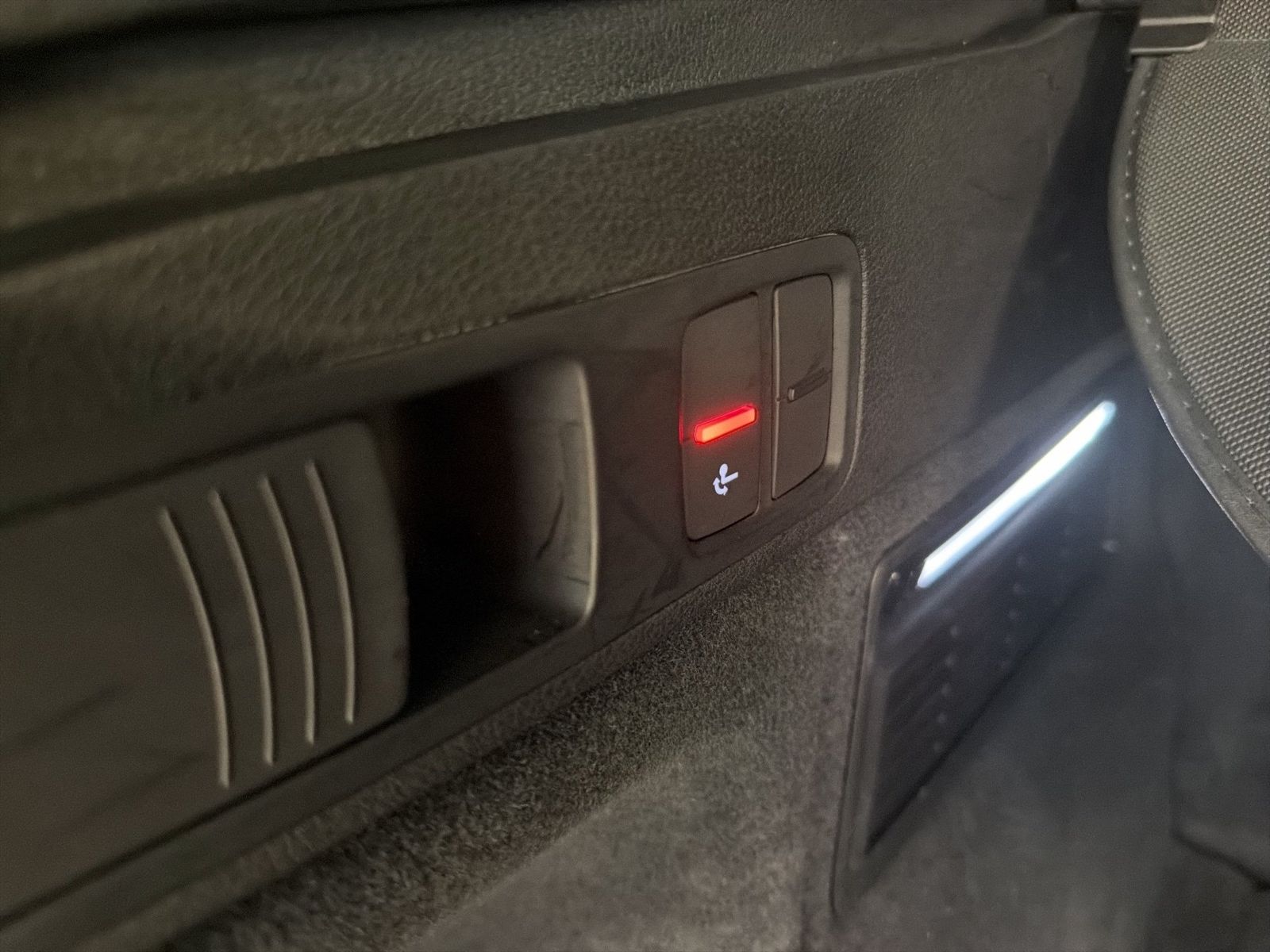 Fahrzeugabbildung Audi Q5 40 TDI quattro S tronic advanced AHK|ACC|LED