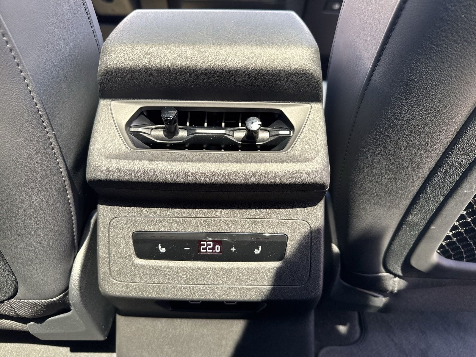 Fahrzeug autohaus mense Fahrzeugabbildung Audi Q6 e-tron quattro S-Line business Matrix|B&O