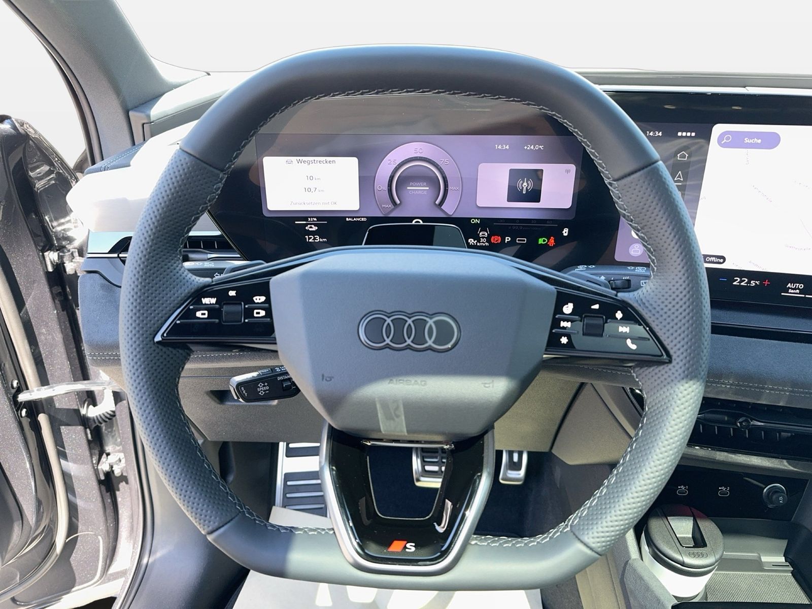 Fahrzeug autohaus mense Fahrzeugabbildung Audi Q6 e-tron quattro S-Line business Matrix|B&O