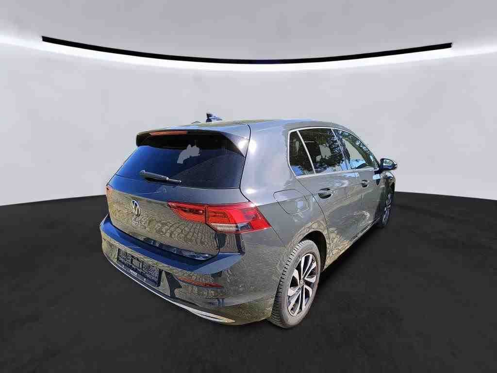 Fahrzeugabbildung Volkswagen Golf VIII 1.5TSI Life Active CarPlay|LED|Navi|LM