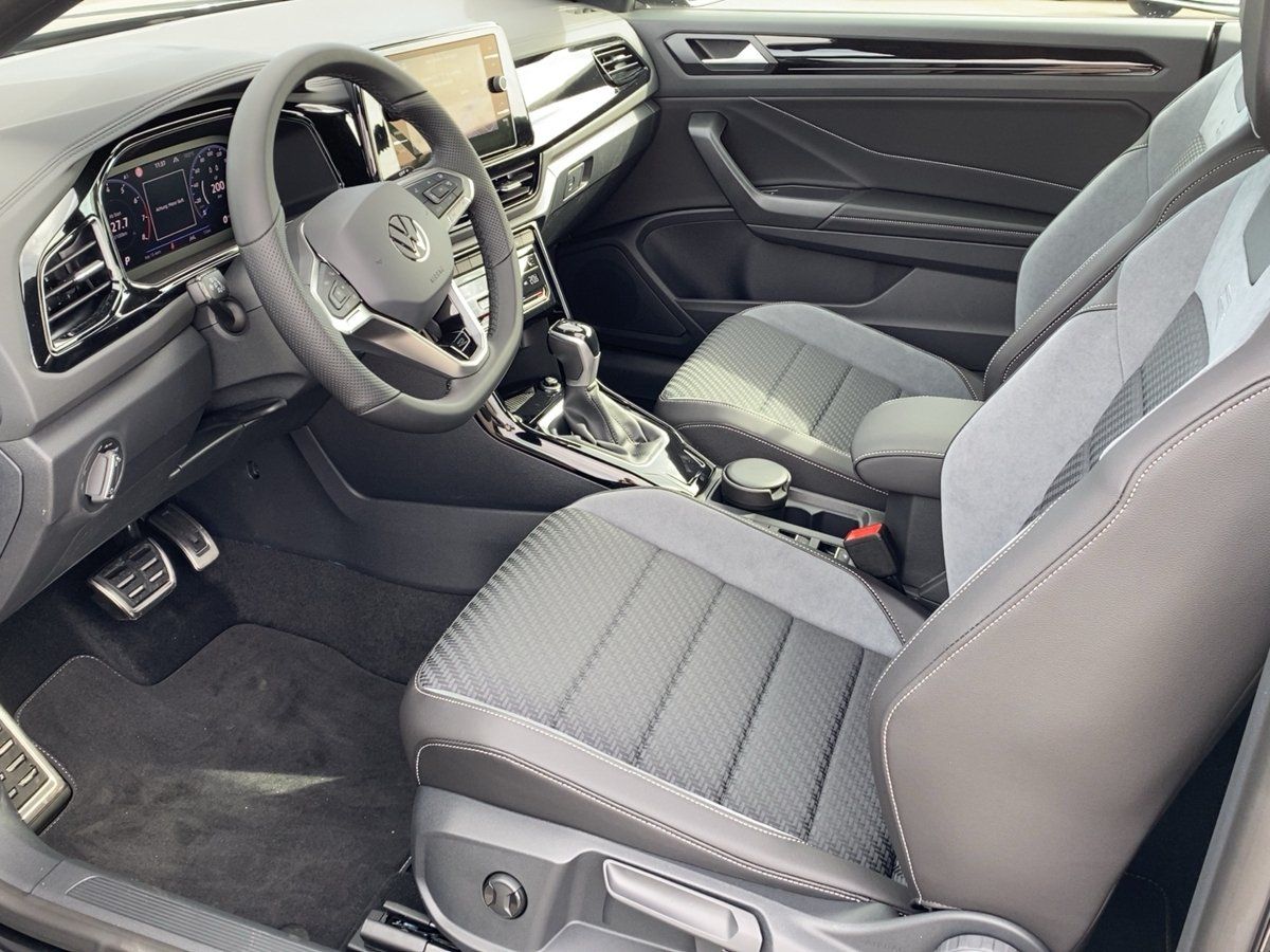 Fahrzeugabbildung Volkswagen T-Roc Cabriolet R-Line 1.5 l TSI OPF DSG AHK