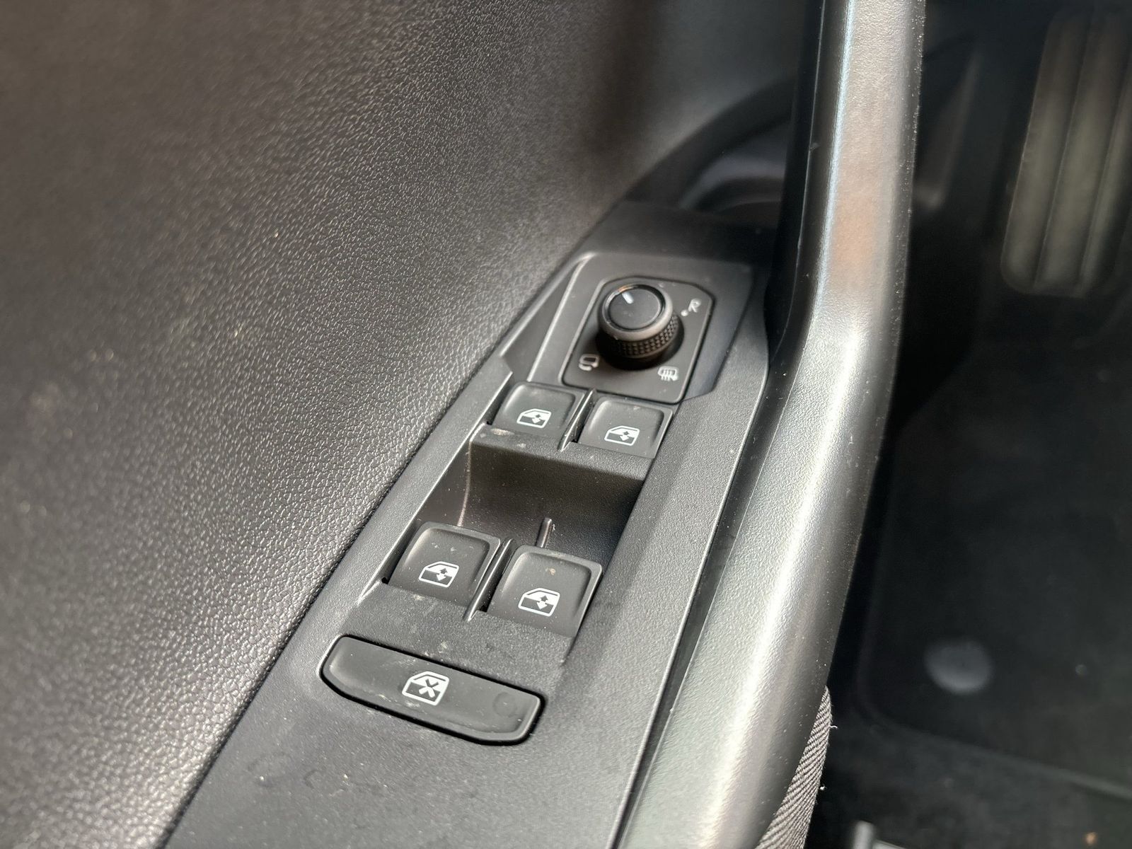 Fahrzeug autohaus mense Fahrzeugabbildung Volkswagen Taigo 1.0 TSI Life IQ.Light Matrix CarPlay LED