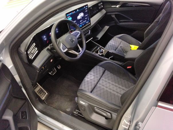 Fahrzeugabbildung Volkswagen Tiguan 2.0 TDI DSG R-LIne IQ.Light Matrix AHK LM
