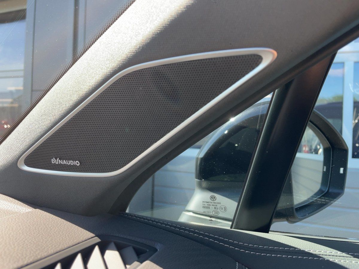 Fahrzeugabbildung Volkswagen Touareg V6 TDI 4M R-Line Final Edition AHK Luftf