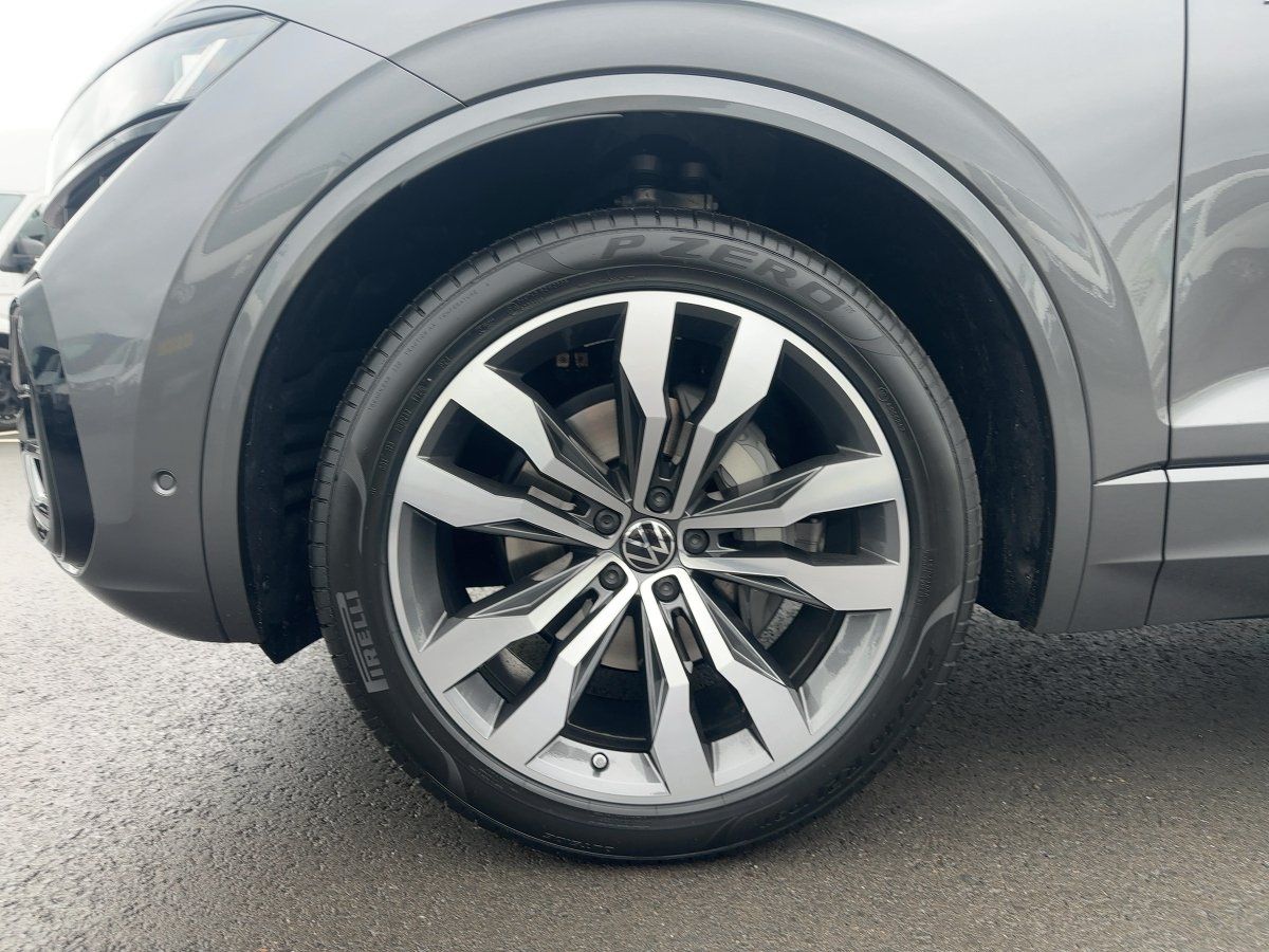 Fahrzeug autohaus mense Fahrzeugabbildung Volkswagen Touareg V6 TDI 4M R-Line Final Edition AHK Luftf