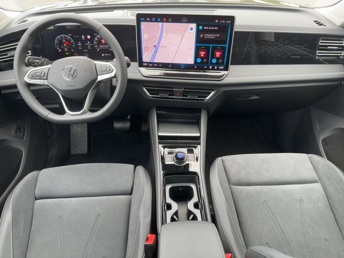 Fahrzeug autohaus mense Fahrzeugabbildung Volkswagen Tiguan Elegance 1.5 l eTSI OPF DSG AHK Navi 360° - mit KI generiert/bearbeitet