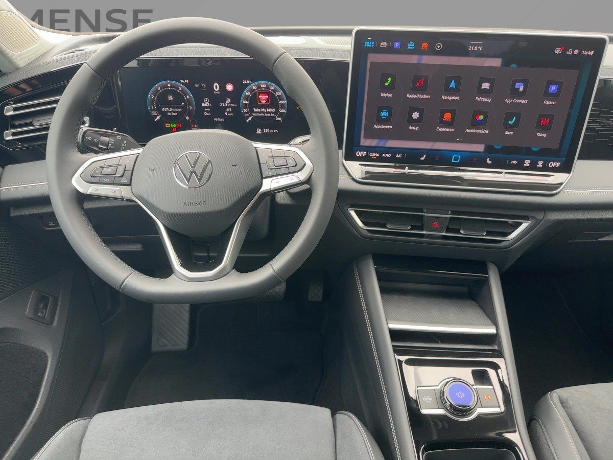 Fahrzeug autohaus mense Fahrzeugabbildung Volkswagen Tiguan Elegance 1.5 l eTSI OPF DSG AHK Navi 360° - mit KI generiert/bearbeitet