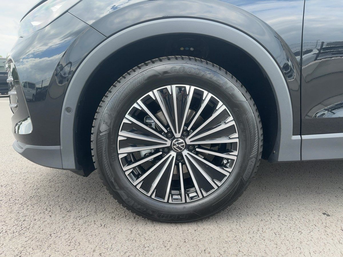 Fahrzeug autohaus mense Fahrzeugabbildung Volkswagen Tiguan Elegance 1.5 l eTSI OPF DSG AHK Navi 360° - mit KI generiert/bearbeitet