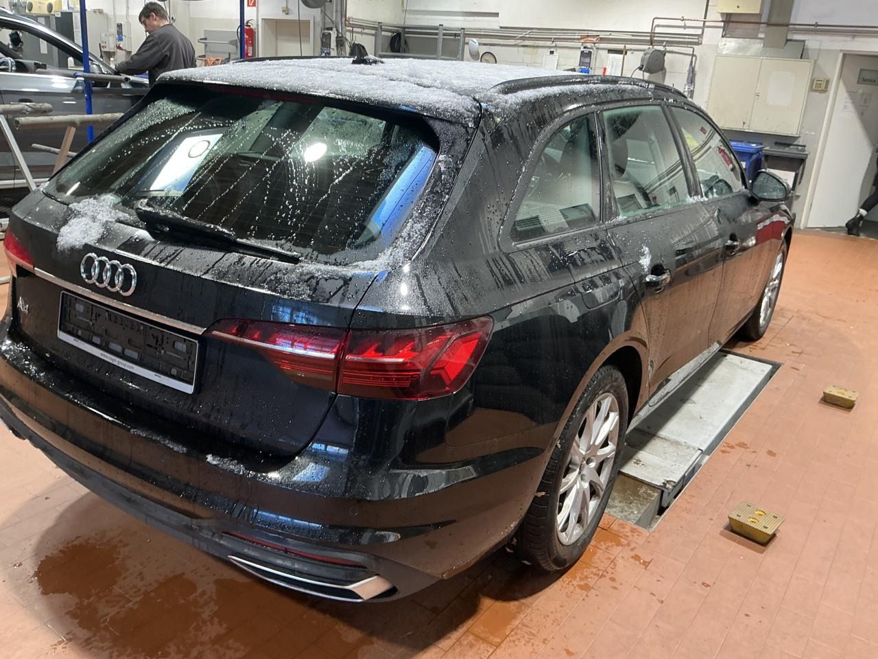 Fahrzeug autohaus mense Fahrzeugabbildung Audi A4 Avant 40 TDI S tronic Matrix|LED|Navi|Kamera