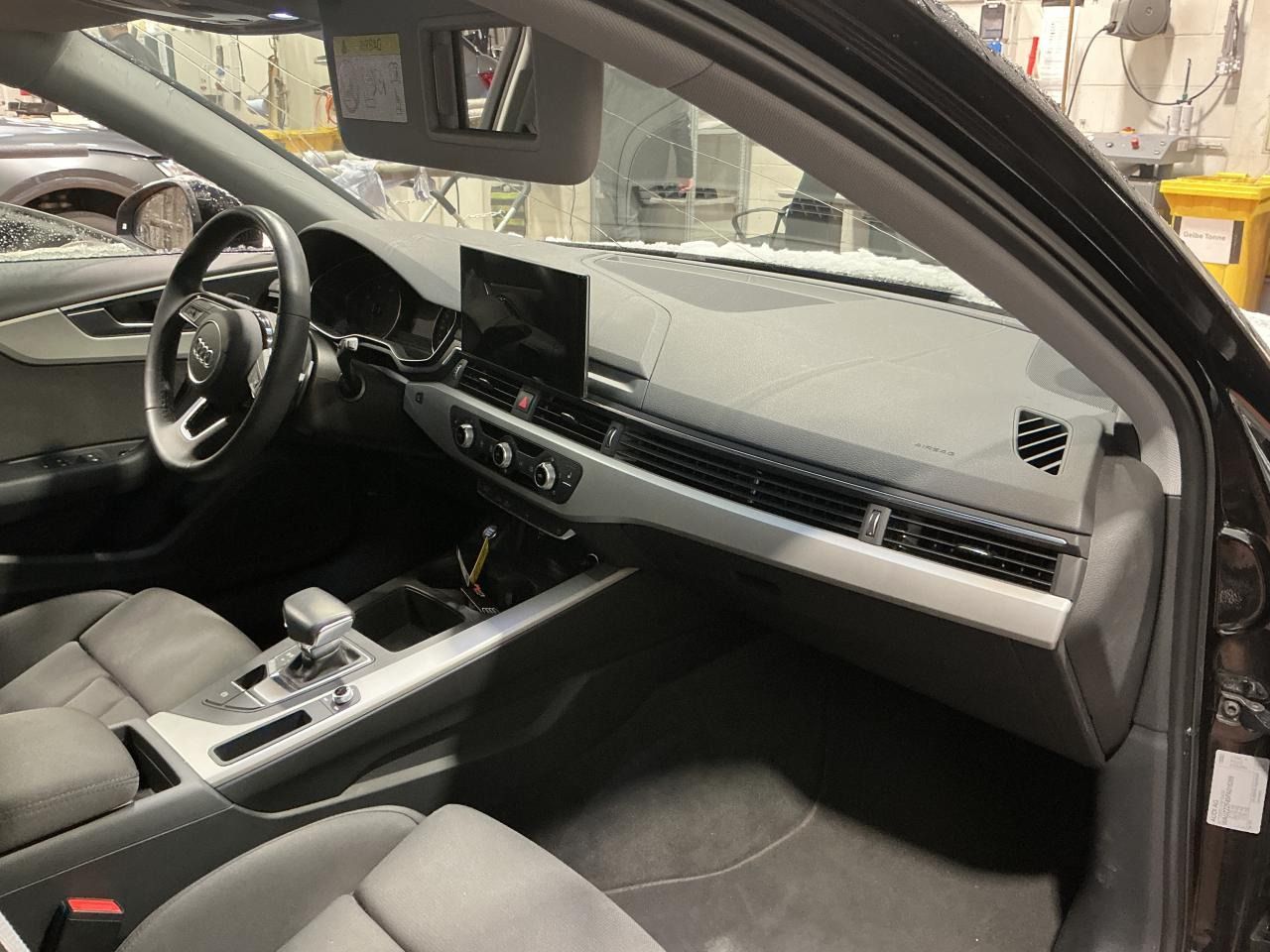 Fahrzeug autohaus mense Fahrzeugabbildung Audi A4 Avant 40 TDI S tronic Matrix|LED|Navi|Kamera