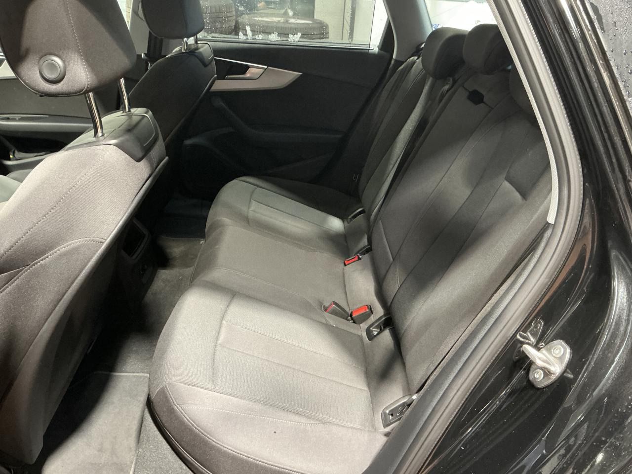 Fahrzeug autohaus mense Fahrzeugabbildung Audi A4 Avant 40 TDI S tronic Matrix|LED|Navi|Kamera