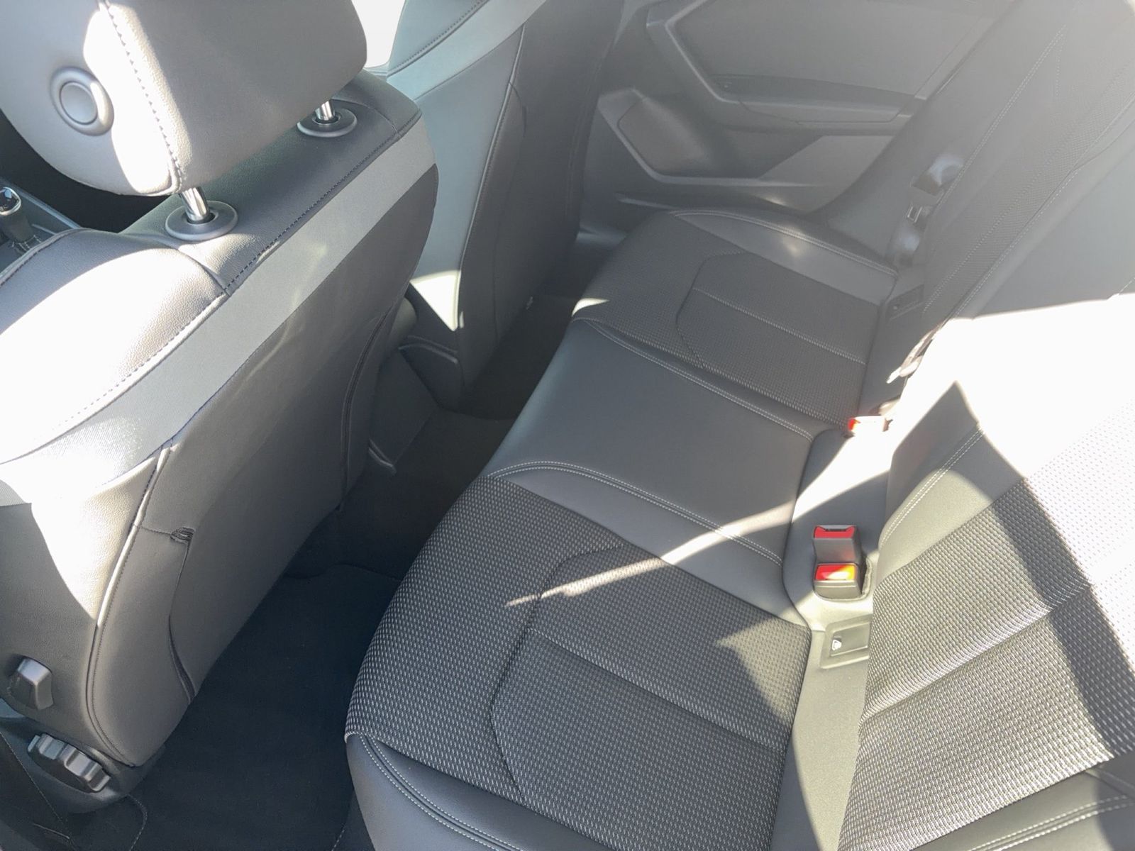 Fahrzeugabbildung Audi A1 Sportback S line 40 TFSI 152(207) S tronic Ca - mit KI generiert/bearbeitet