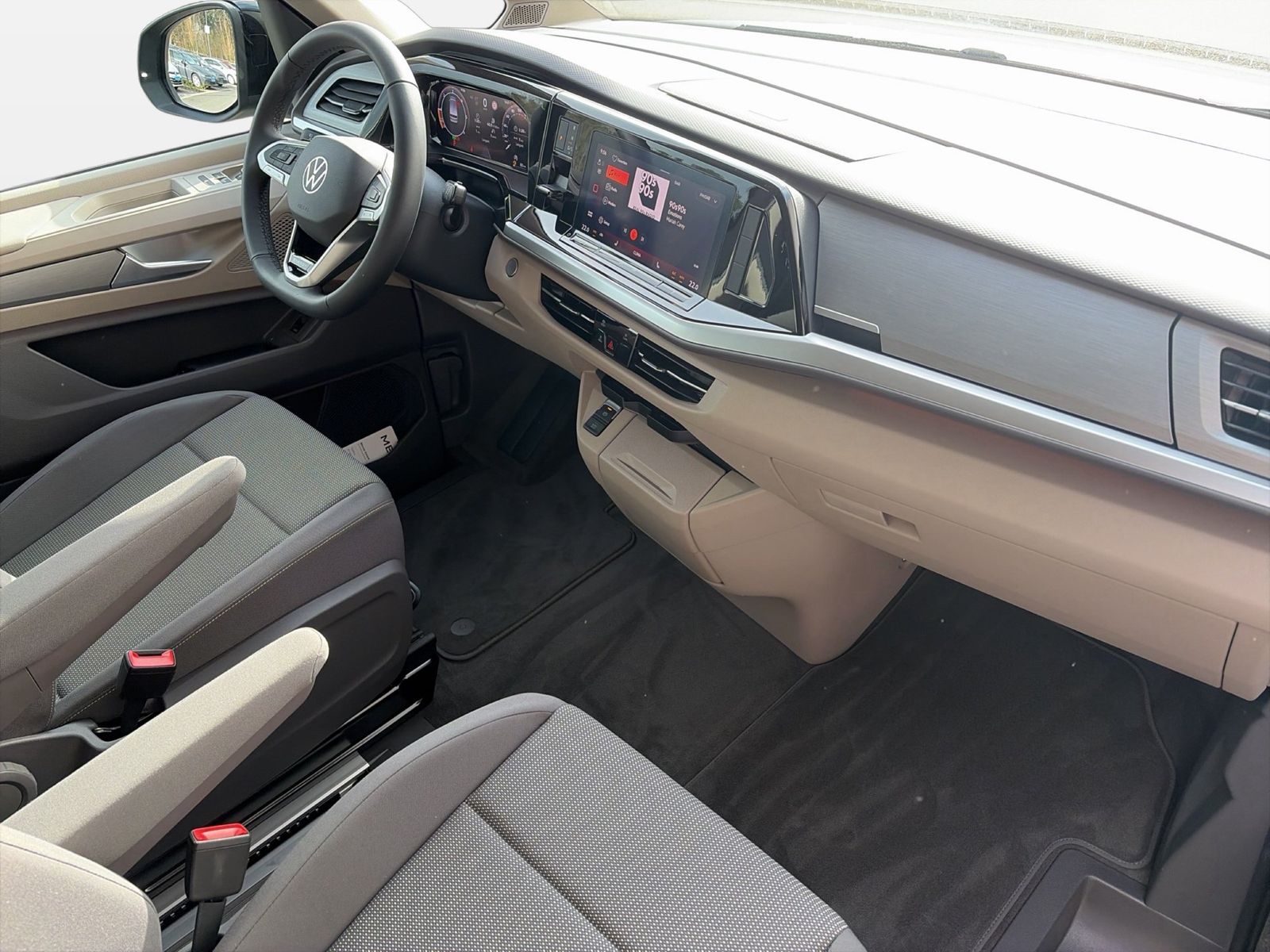 Fahrzeug autohaus mense Fahrzeugabbildung Volkswagen Multivan 2.0 TDI lang Energy CarPlay AHK ACC LED