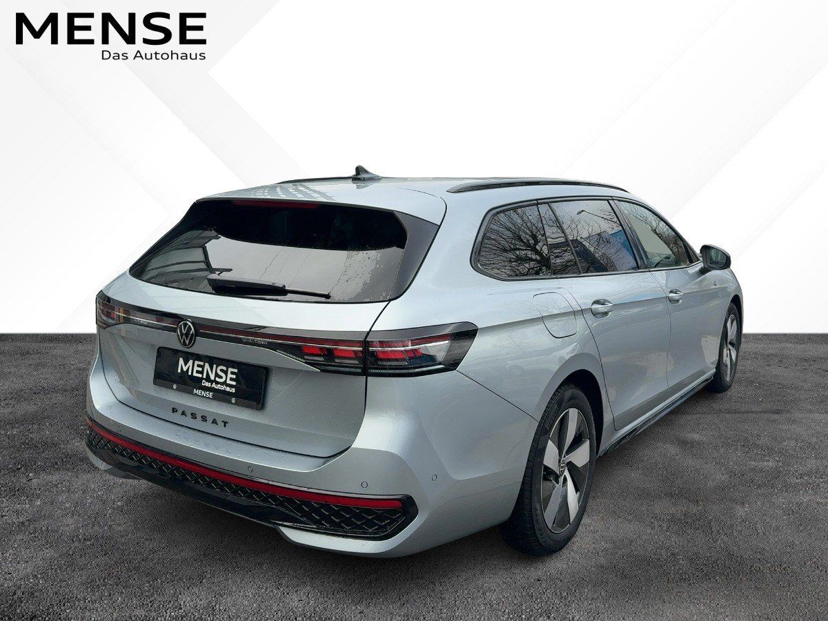 Fahrzeugabbildung Volkswagen Passat R-Line 2.0 l TDI DSG IQ.Light|Matrix|AHK