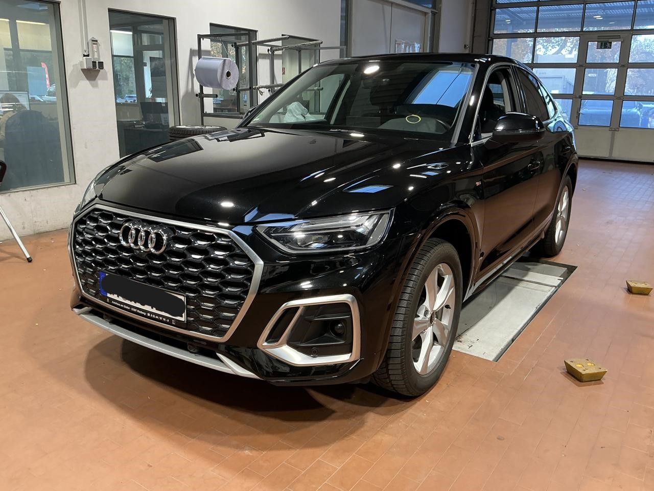 Fahrzeugabbildung Audi Q5 Sportback 55 TFSI e quattro S tronic S line