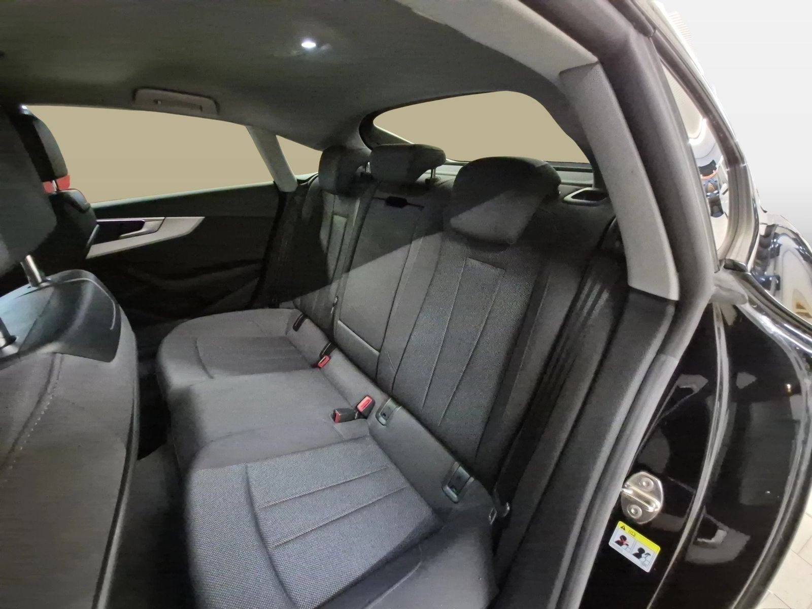 Fahrzeugabbildung Audi A5 Sportback 40 TDI quattro S tronic advanced AC