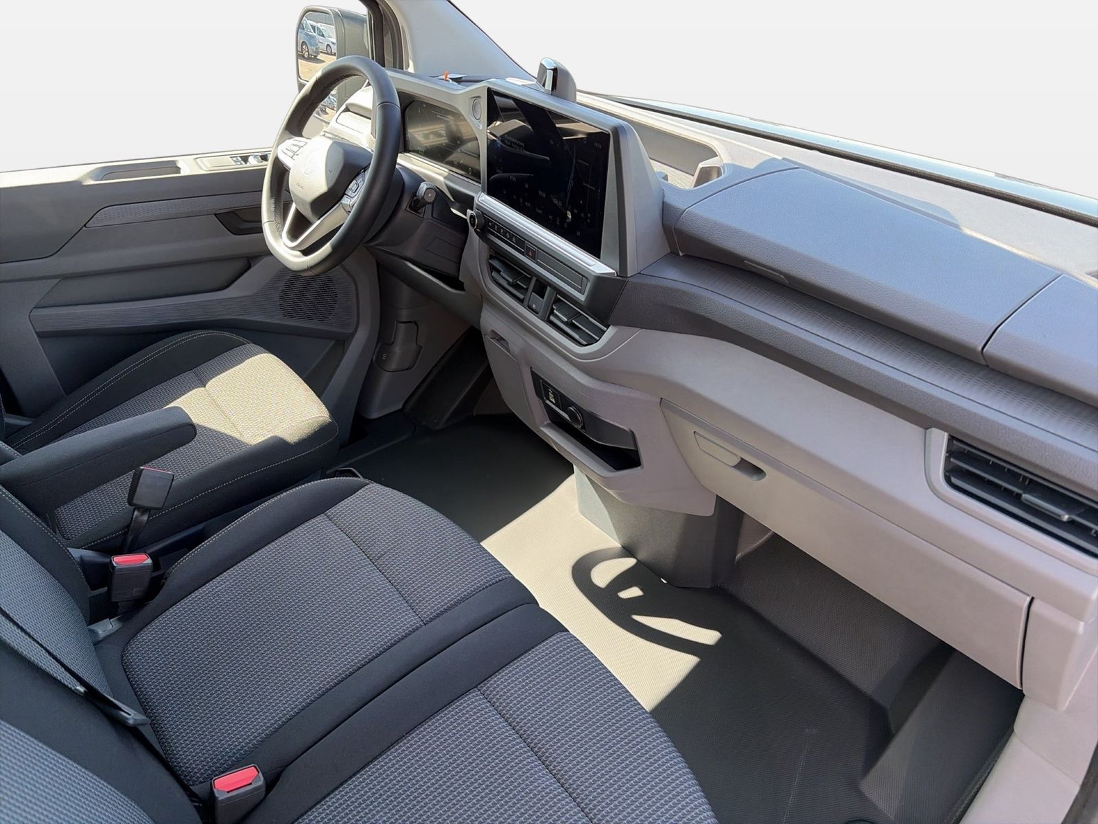 Fahrzeugabbildung Volkswagen NFZ Transporter Kasten Plus 2.5 l eHybrid 171 kW