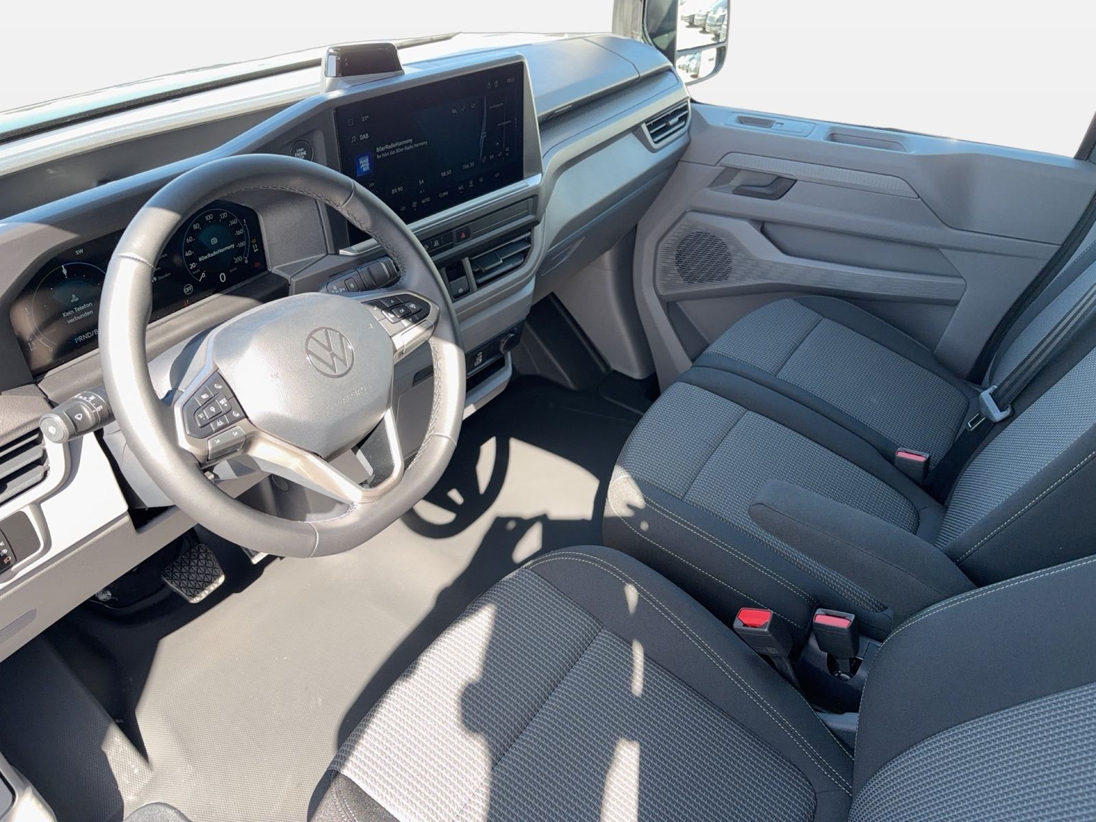 Fahrzeugabbildung Volkswagen NFZ Transporter Kasten Plus 2.5 l eHybrid 171 kW