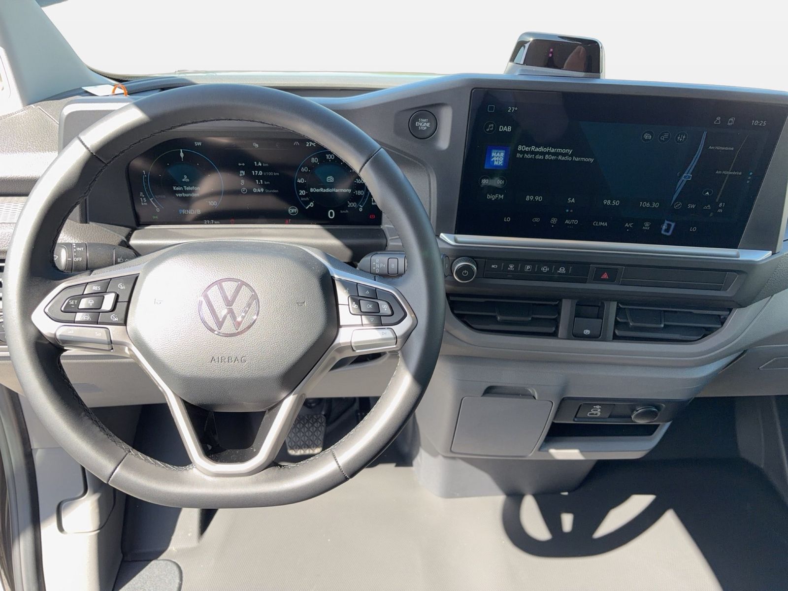 Fahrzeugabbildung Volkswagen NFZ Transporter Kasten Plus 2.5 l eHybrid 171 kW