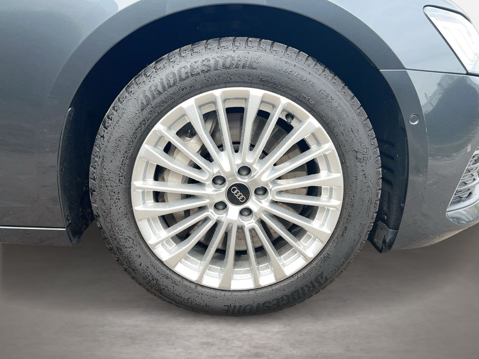 Fahrzeugabbildung Audi A6 Avant 50 TFSI e quattro S tronic design AHK