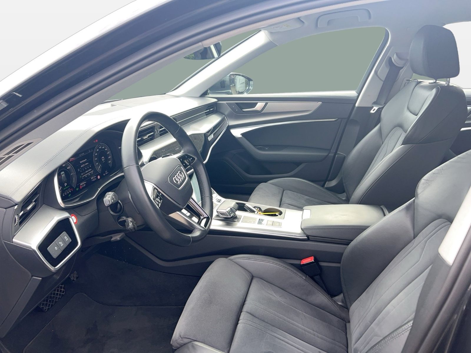 Fahrzeugabbildung Audi A6 Avant 50 TFSI e quattro S tronic design AHK
