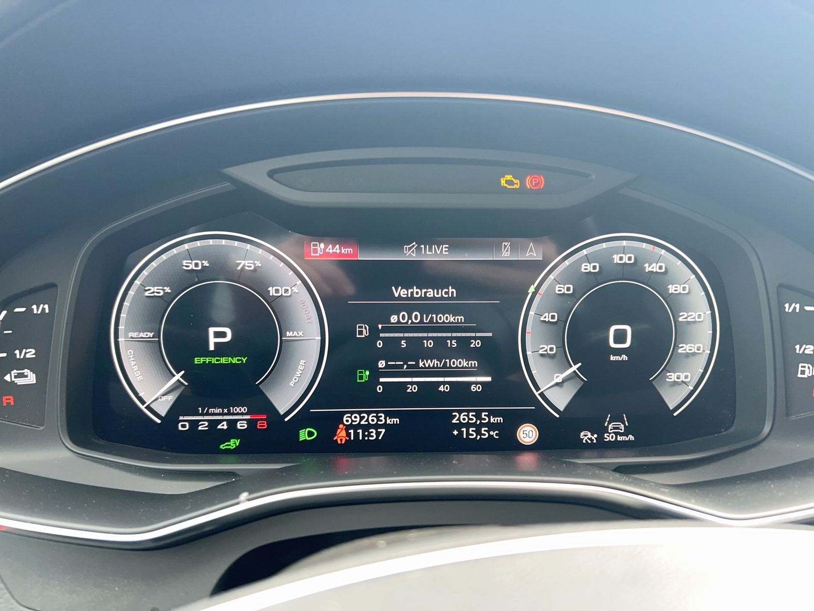 Fahrzeugabbildung Audi A6 Avant 50 TFSI e quattro S tronic design AHK