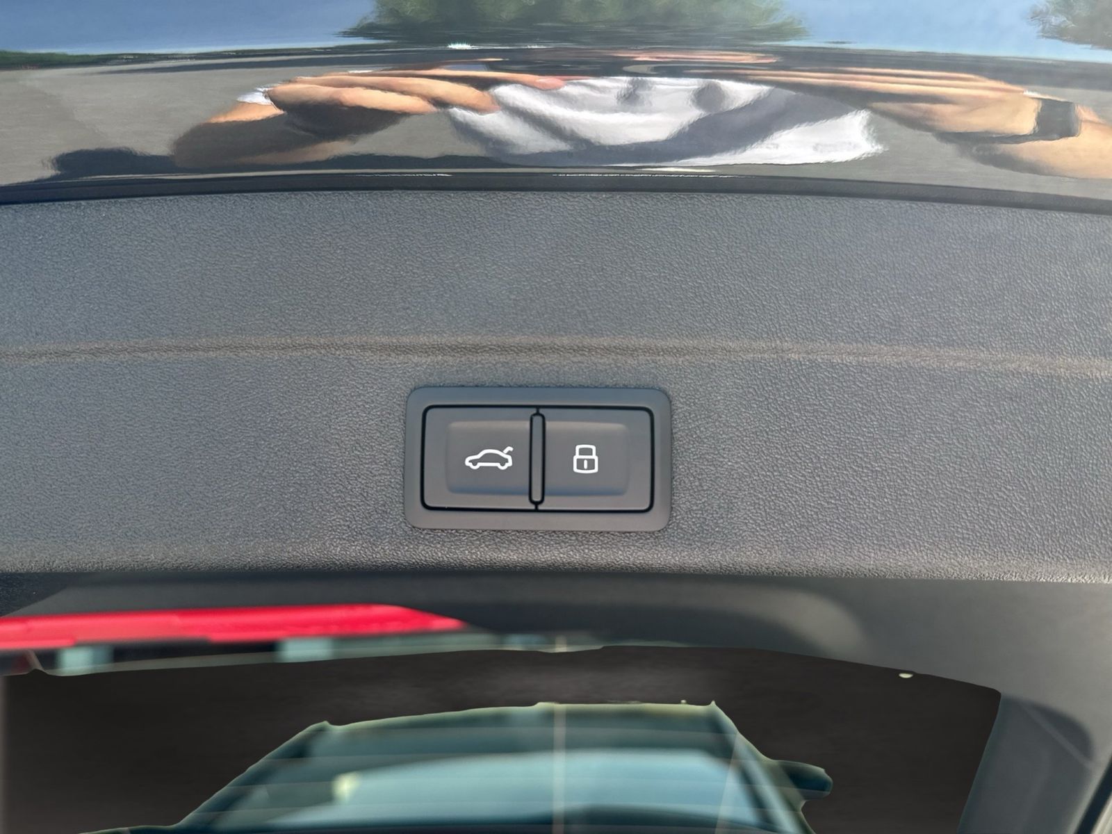 Fahrzeugabbildung Audi A5 Avant ehhybrid quattro Matrix B&O CarPlay