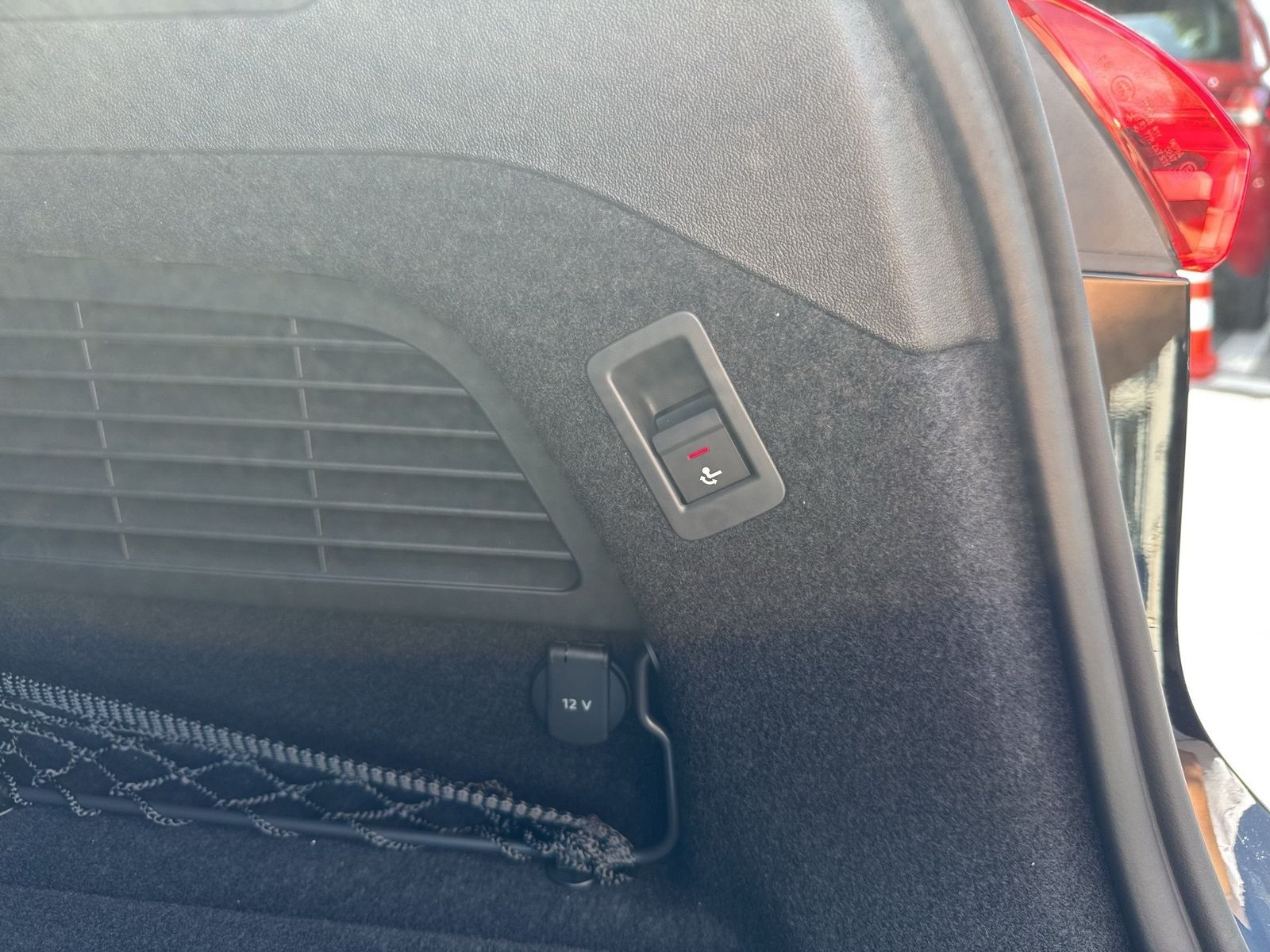 Fahrzeugabbildung Audi A5 Avant ehhybrid quattro Matrix B&O CarPlay
