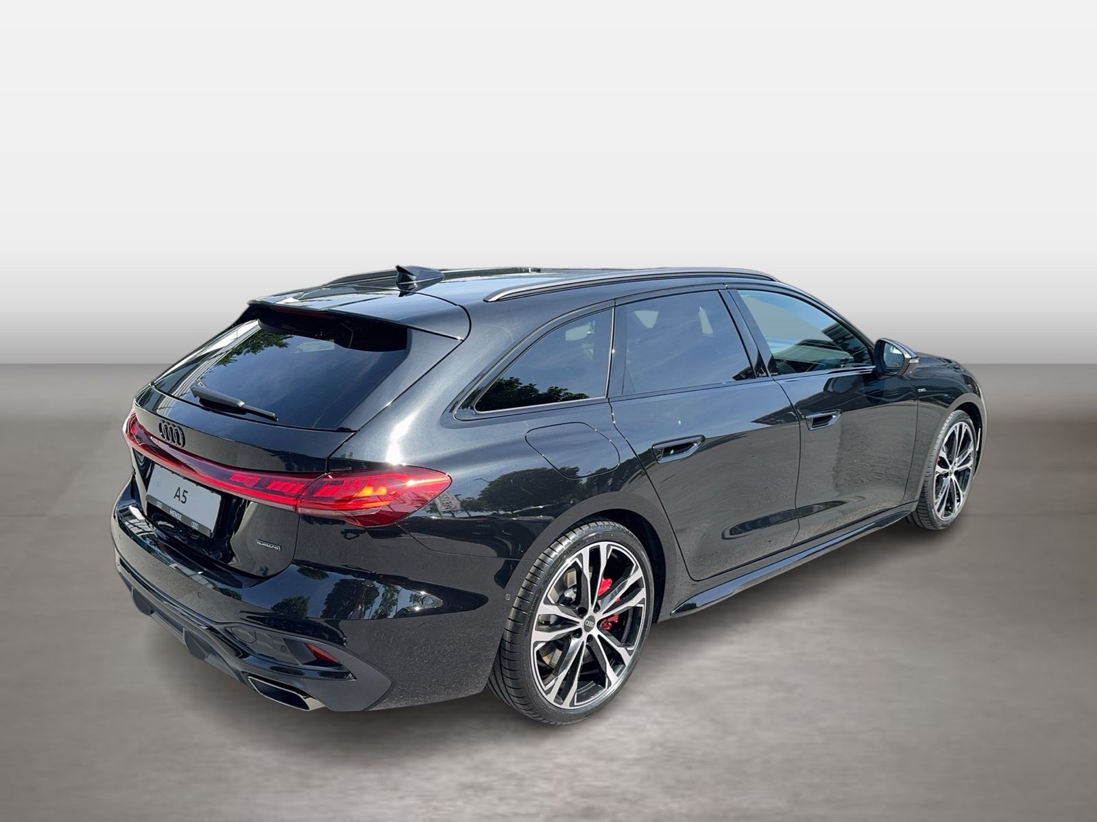 Fahrzeugabbildung Audi A5 Avant ehhybrid quattro Matrix B&O CarPlay