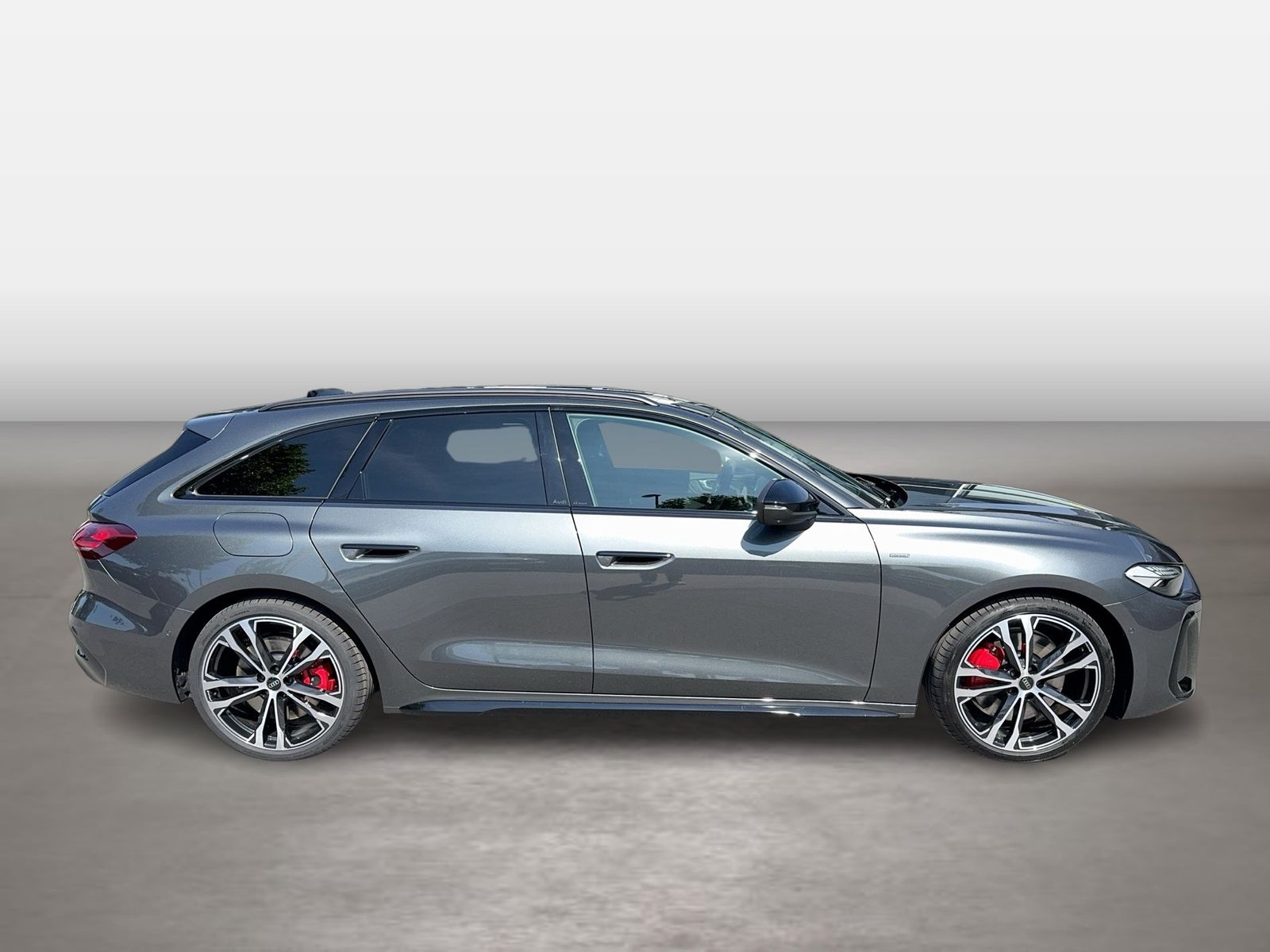 Fahrzeugabbildung Audi A5 Avant e-hybrid quattro 270 kW S tronic Matrix