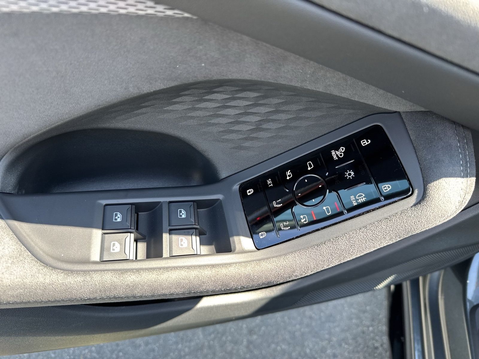 Fahrzeugabbildung Audi A5 Avant e-hybrid quattro 270 kW S tronic Matrix
