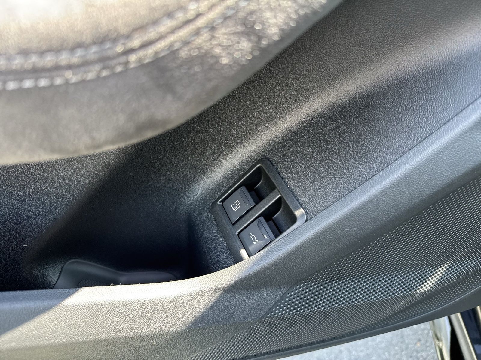 Fahrzeugabbildung Audi A5 Avant e-hybrid quattro 270 kW S tronic Matrix