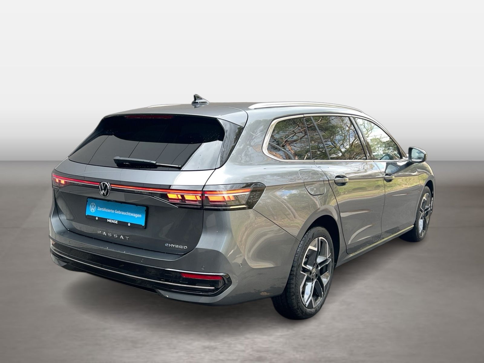 Fahrzeugabbildung Volkswagen Passat Variant 1.5 TSI eHybrid DSG Elegance AHK