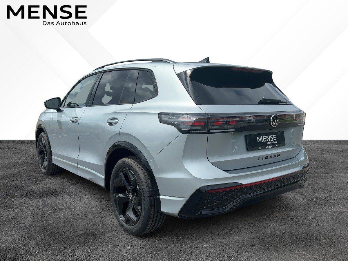 Fahrzeugabbildung Volkswagen Tiguan R-Line 1.5 l eTSI OPF DSG AHK Nav BlackSt - mit KI generiert/bearbeitet