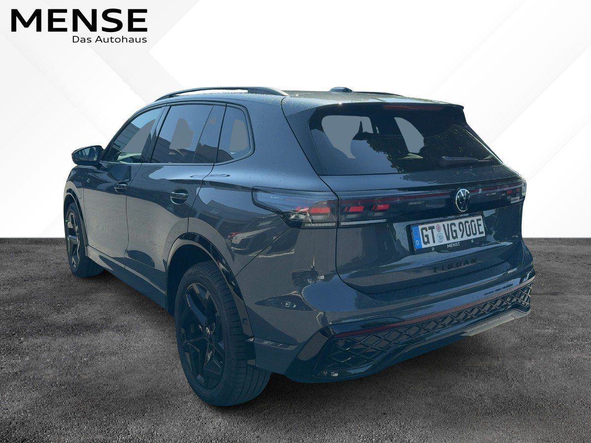 Fahrzeugabbildung Volkswagen Tiguan R-Line 1.5 l eHybrid OPF / 85 kW (115 PS) - mit KI generiert/bearbeitet