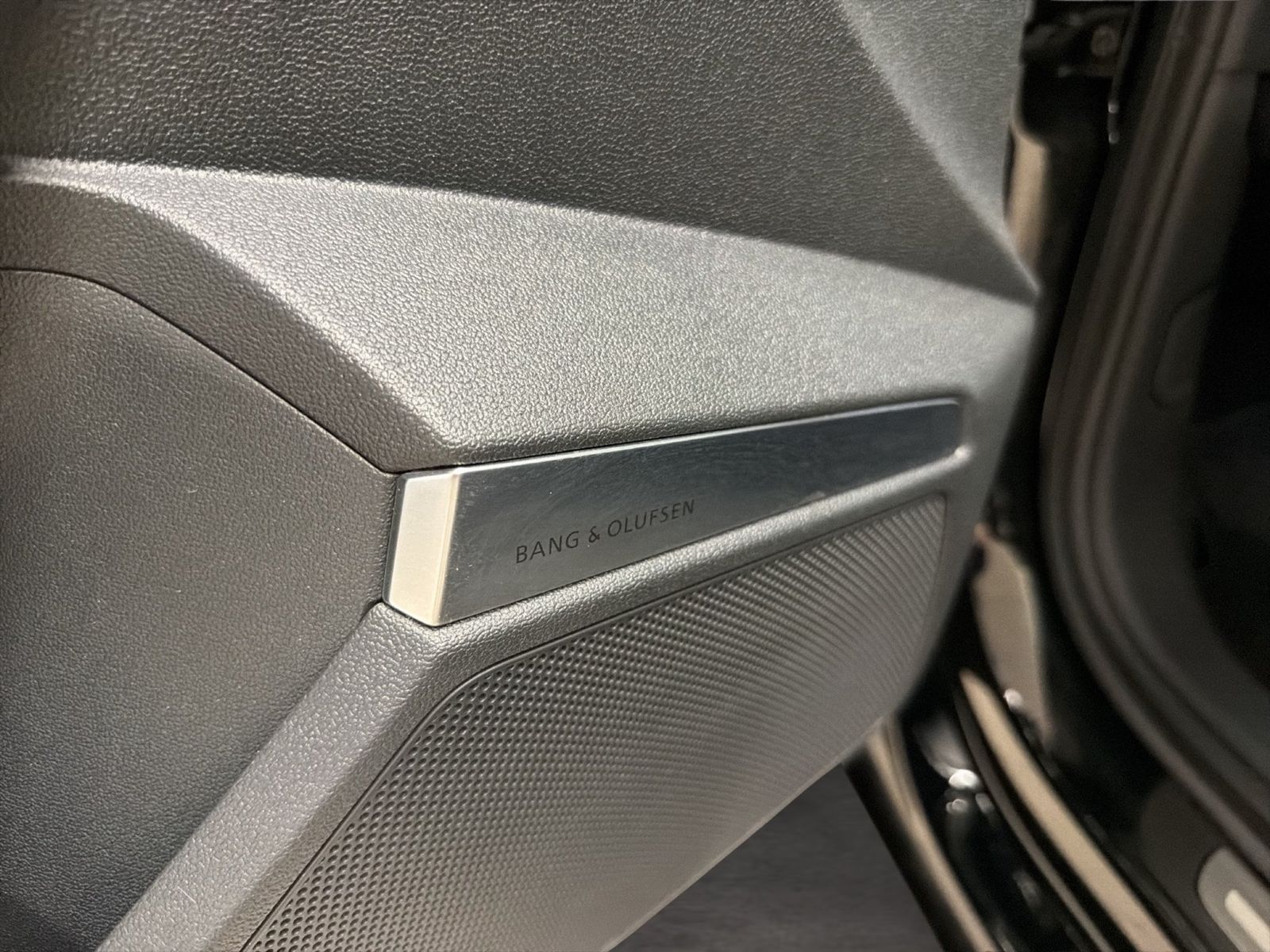 Fahrzeug autohaus mense Fahrzeugabbildung Audi A3 Sportback 35 TDI advanced 2024 B&O Pano ACC