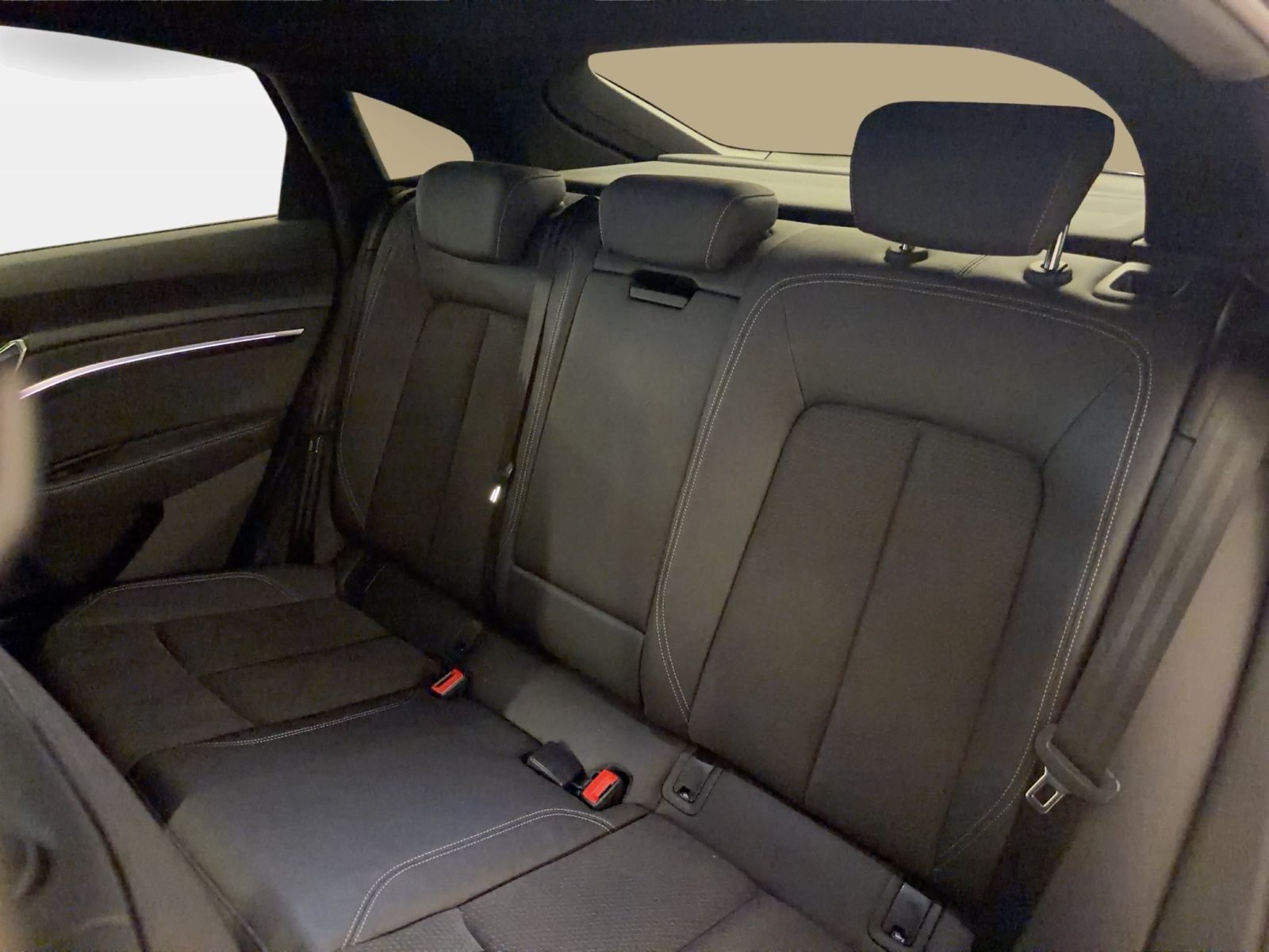 Fahrzeugabbildung Audi Q8 Sportback e-tron 50 quattro S line 2025 B&O