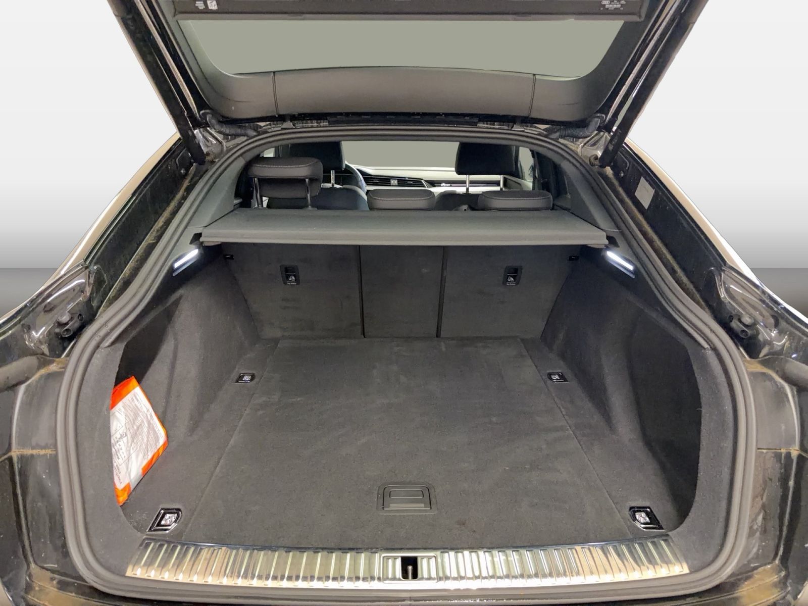 Fahrzeugabbildung Audi Q8 Sportback e-tron 50 quattro S line 2025 B&O