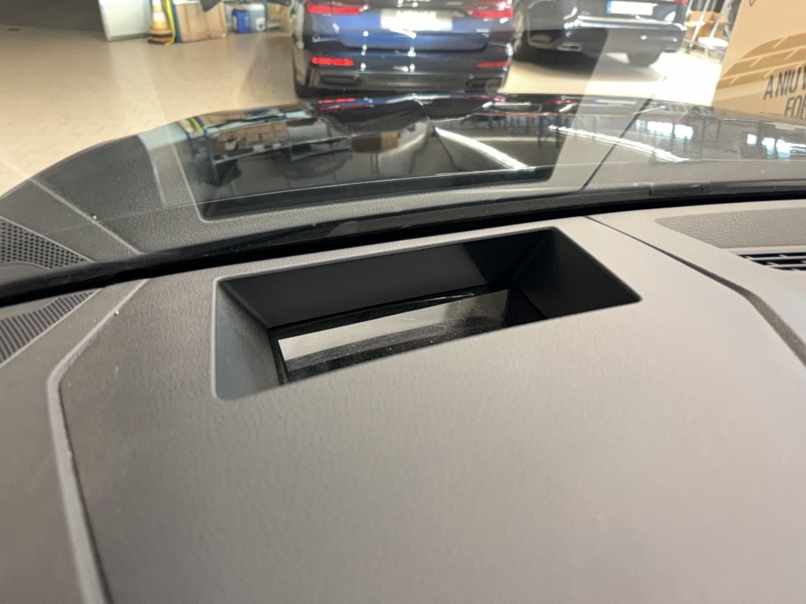 Fahrzeugabbildung Audi Q8 Sportback e-tron 50 quattro S line 2025 B&O
