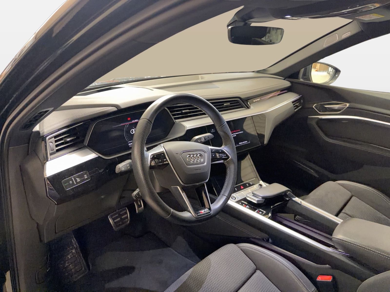 Fahrzeugabbildung Audi Q8 Sportback e-tron 50 quattro S line 2025 B&O