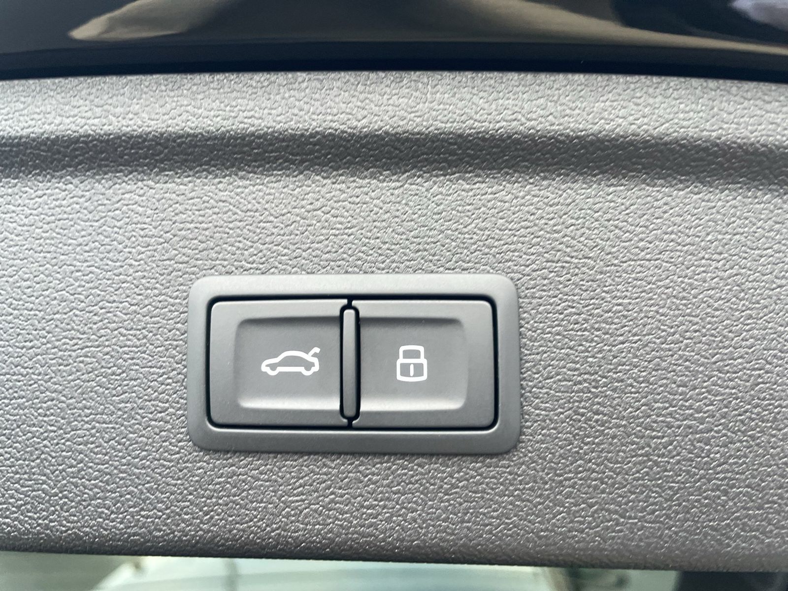 Fahrzeug autohaus mense Fahrzeugabbildung Audi RS 3 Sportback RS-Schale|Matrix|Sonos|HUD