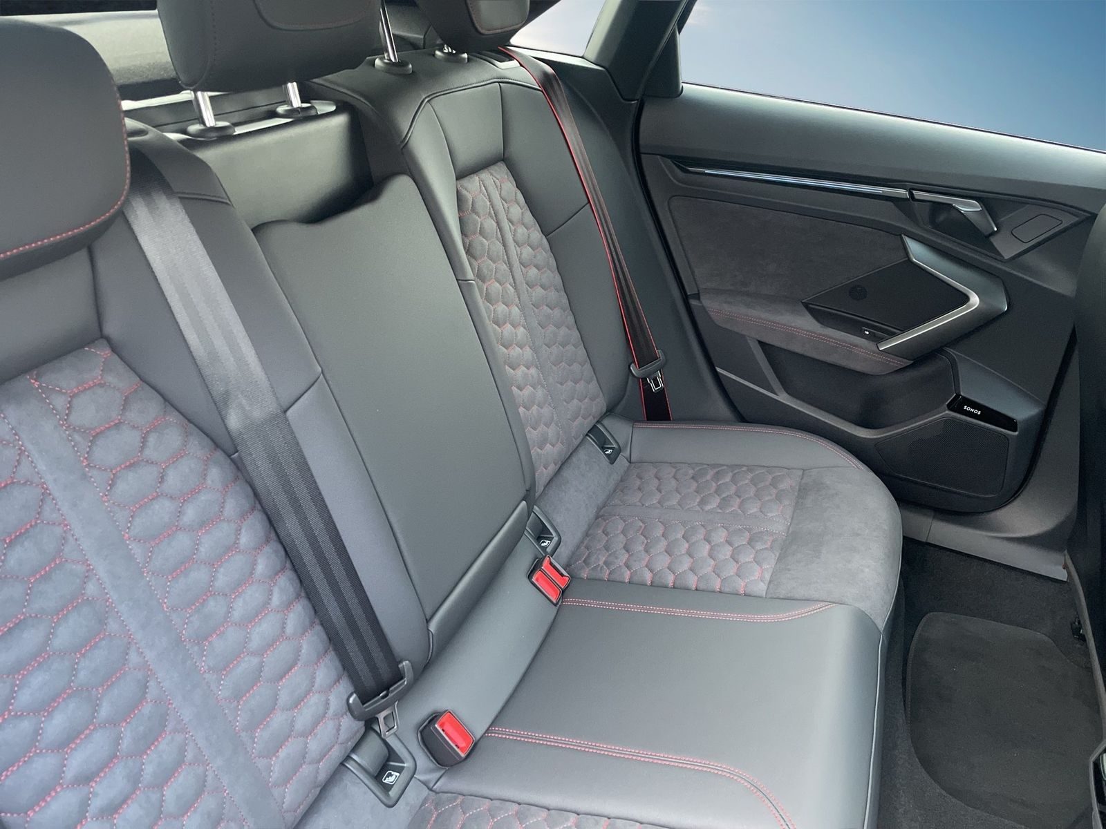 Fahrzeug autohaus mense Fahrzeugabbildung Audi RS 3 Sportback RS-Schale|Matrix|Sonos|HUD