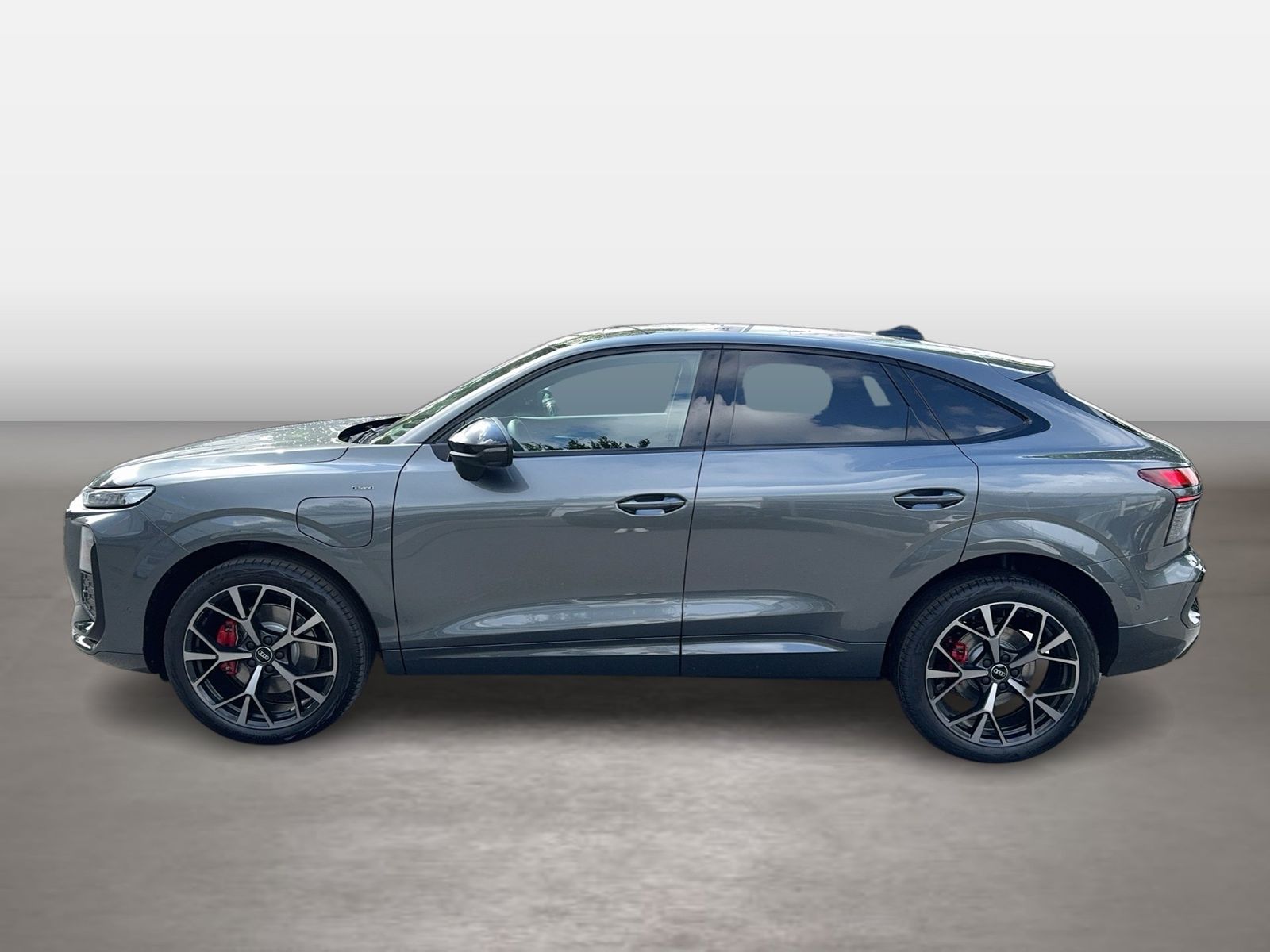 Fahrzeug autohaus mense Fahrzeugabbildung Audi Q3 Sportback e-hybrid 200 kW S tronic AHK Pano