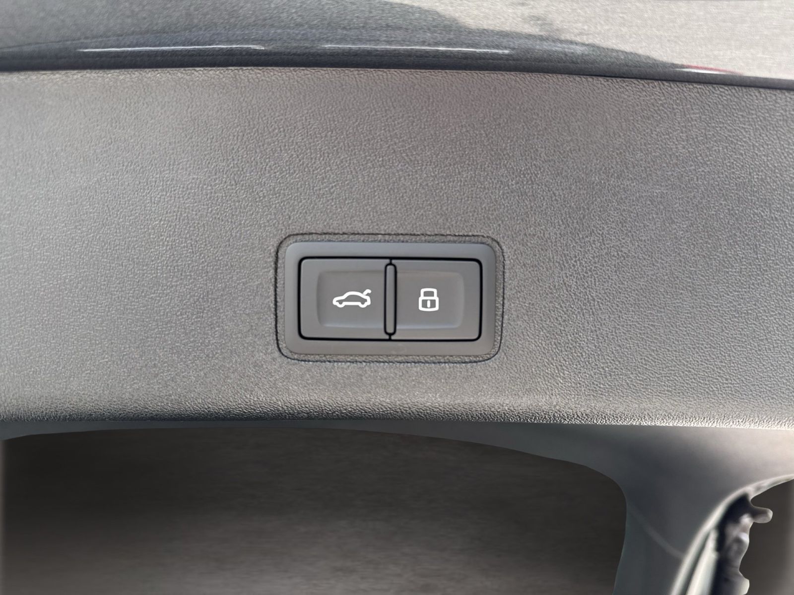 Fahrzeug autohaus mense Fahrzeugabbildung Audi Q3 Sportback e-hybrid 200 kW S tronic AHK Pano
