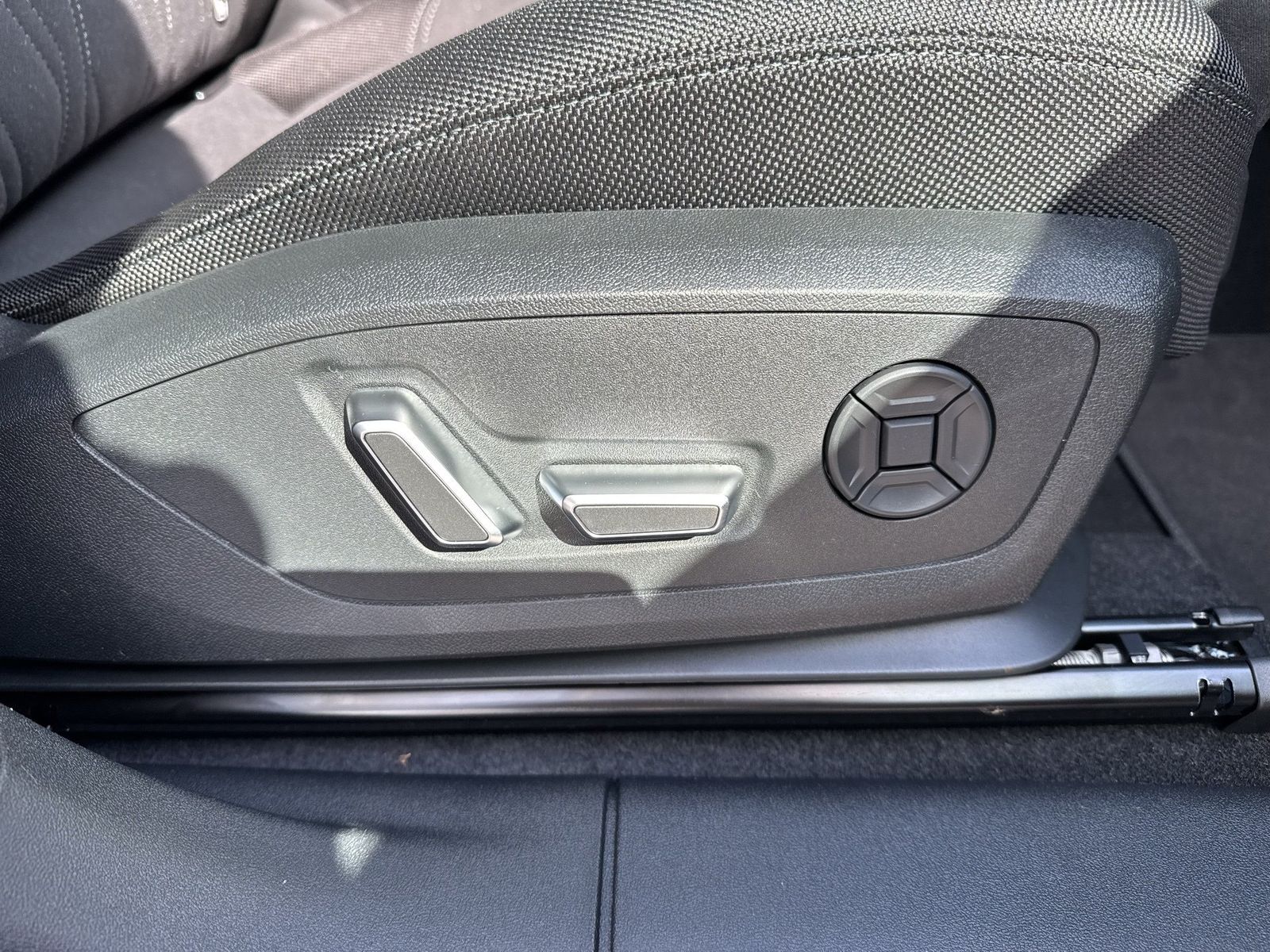 Fahrzeug autohaus mense Fahrzeugabbildung Audi Q3 Sportback e-hybrid 200 kW S tronic AHK Pano